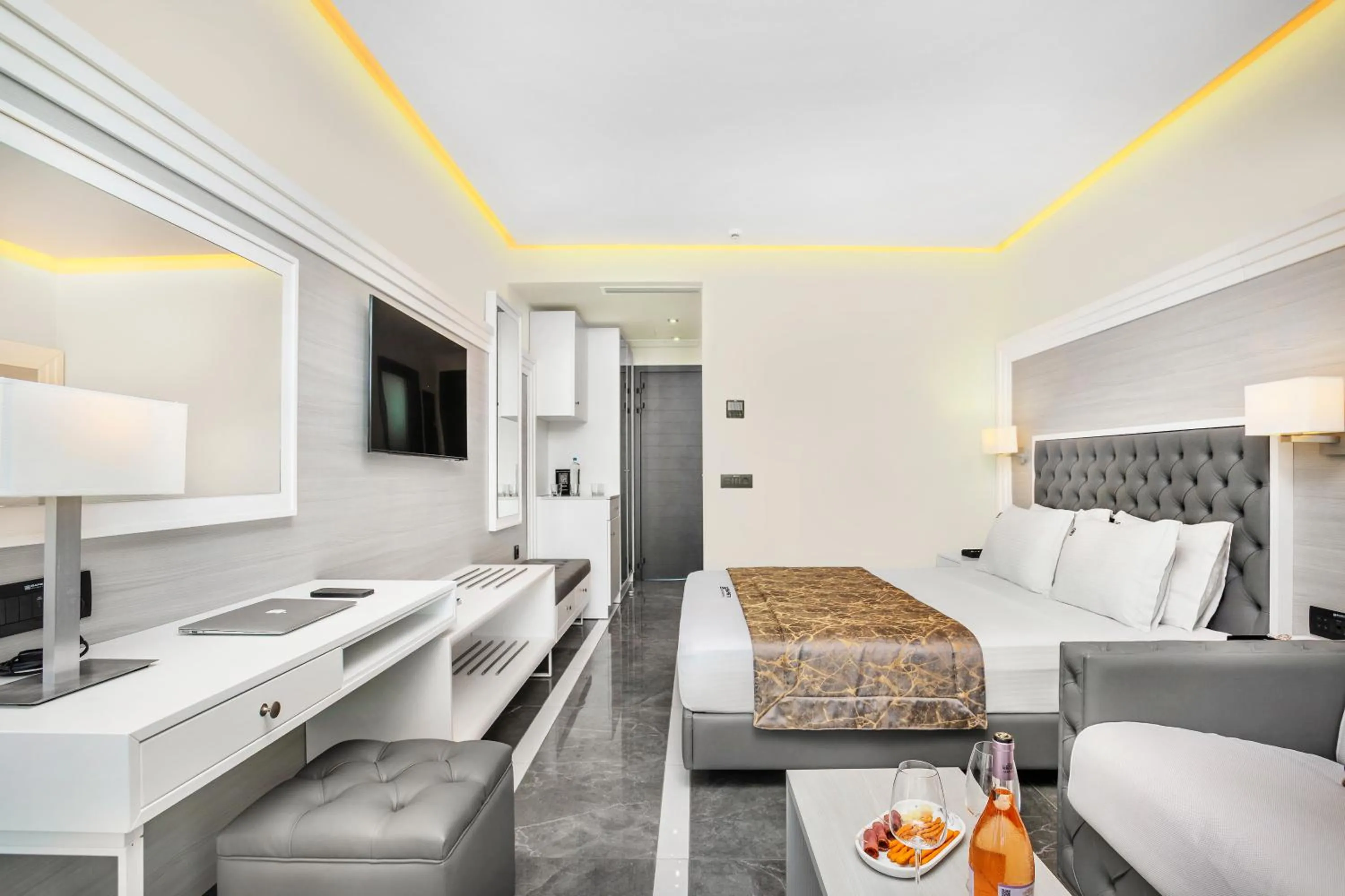 Double Room with Terrace in Bareti Boutique Estate