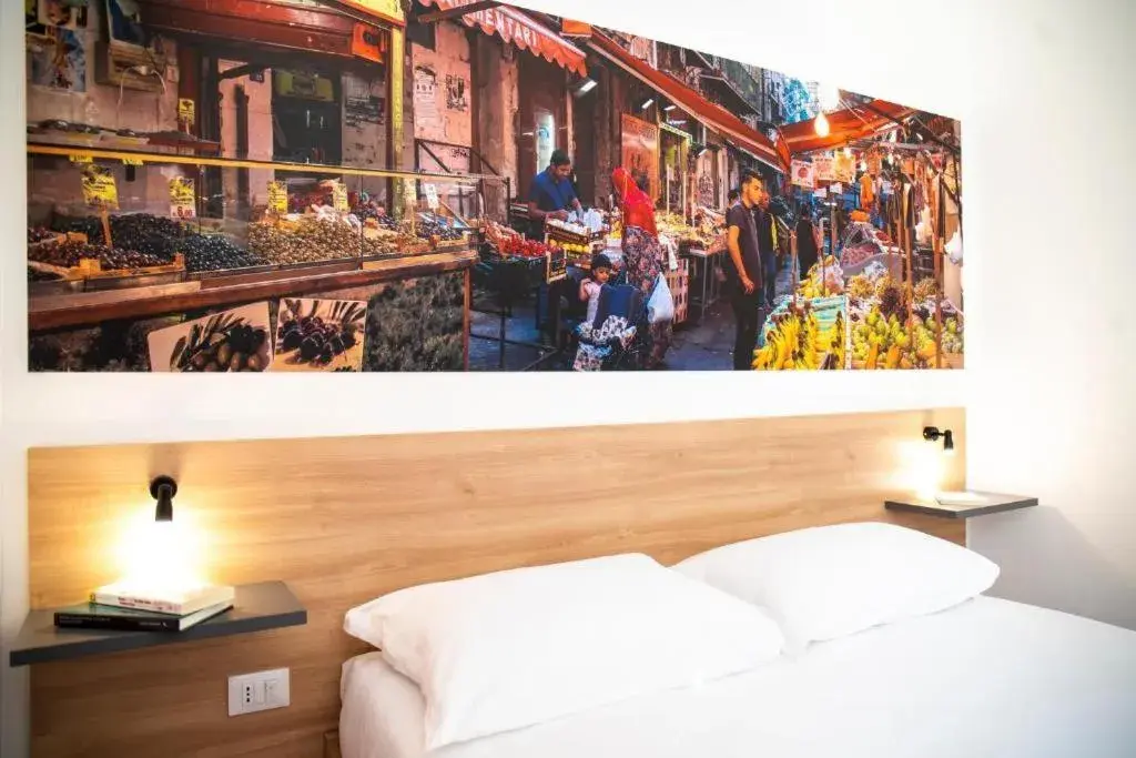 Double Room with Private External Bathroom in Ballaro' Hotel - Budget Room Double Room with Private External Bathroom in Ballaro' Hotel - Budget Room