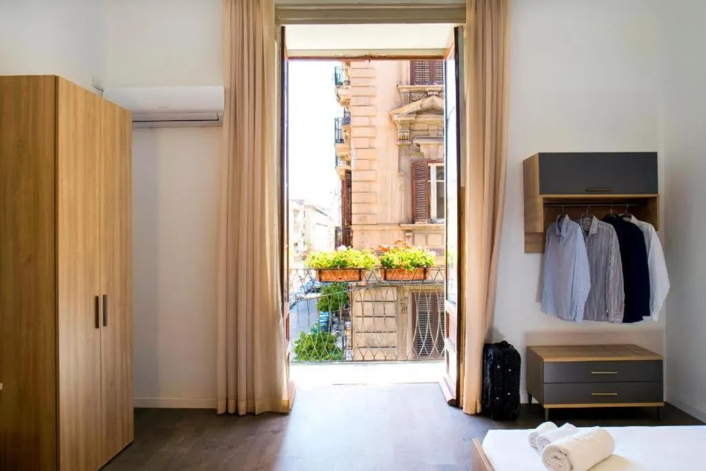 Ballaro' Hotel - Budget Room