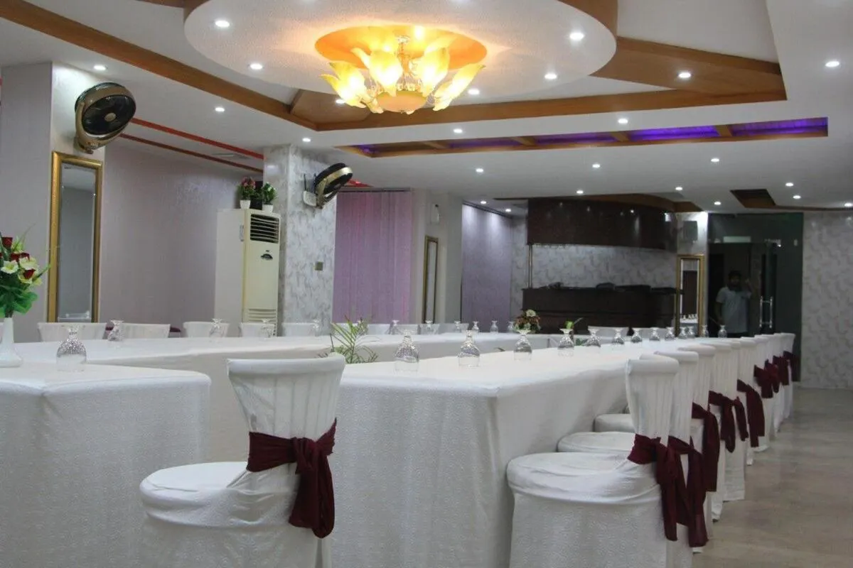 Business facilities in Grand Swiss Hotel&Apartment Lahore