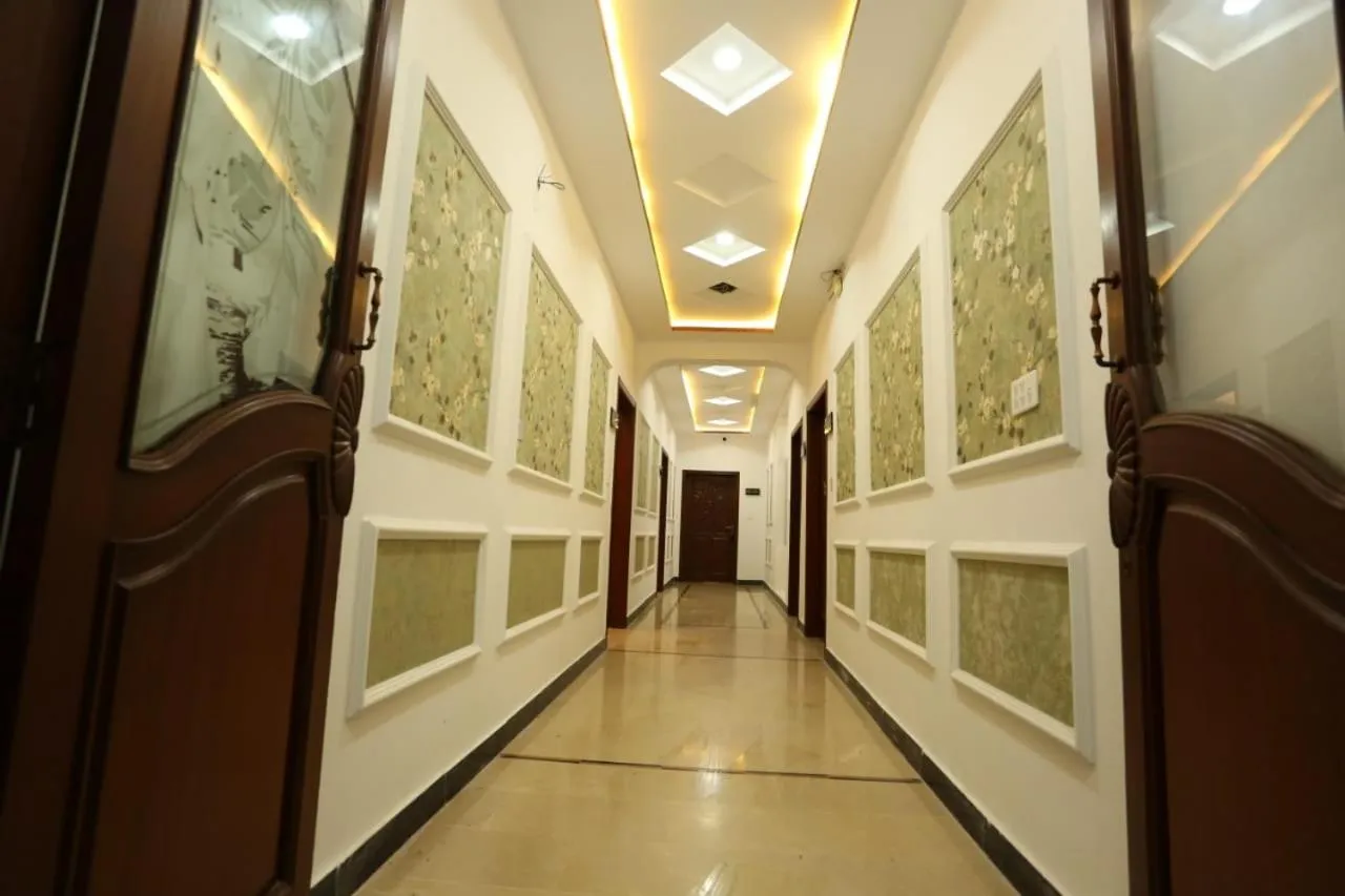 Street view in Grand Swiss Hotel&Apartment Lahore