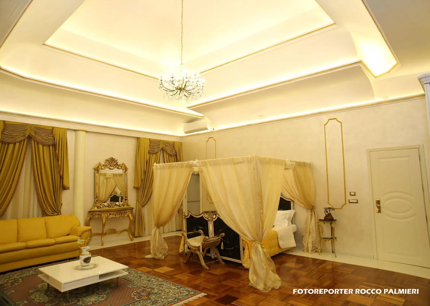 Bedroom in Grand Hotel Osman