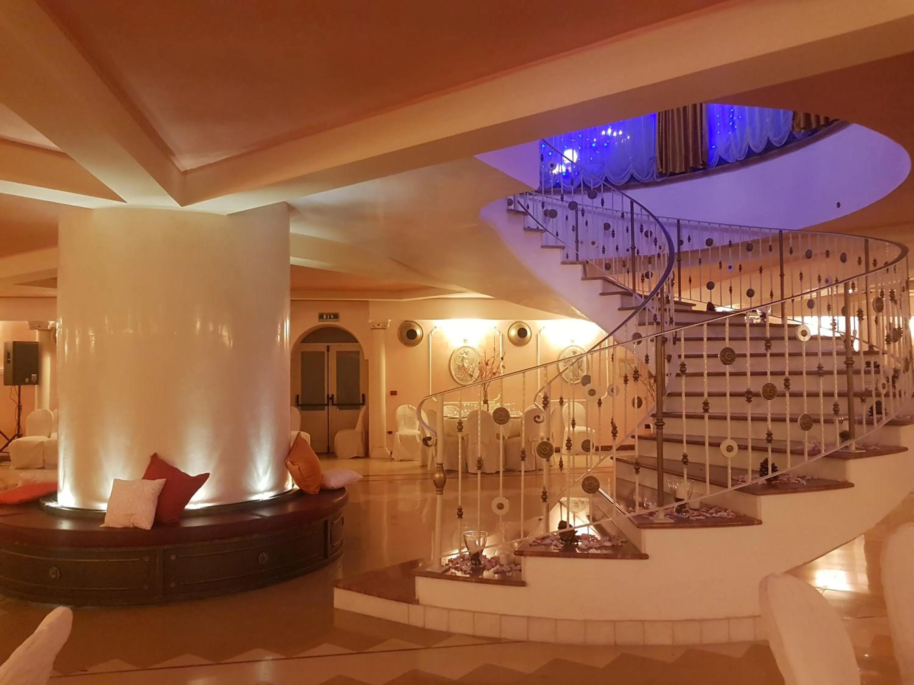 Communal lounge/ TV room in Grand Hotel Osman