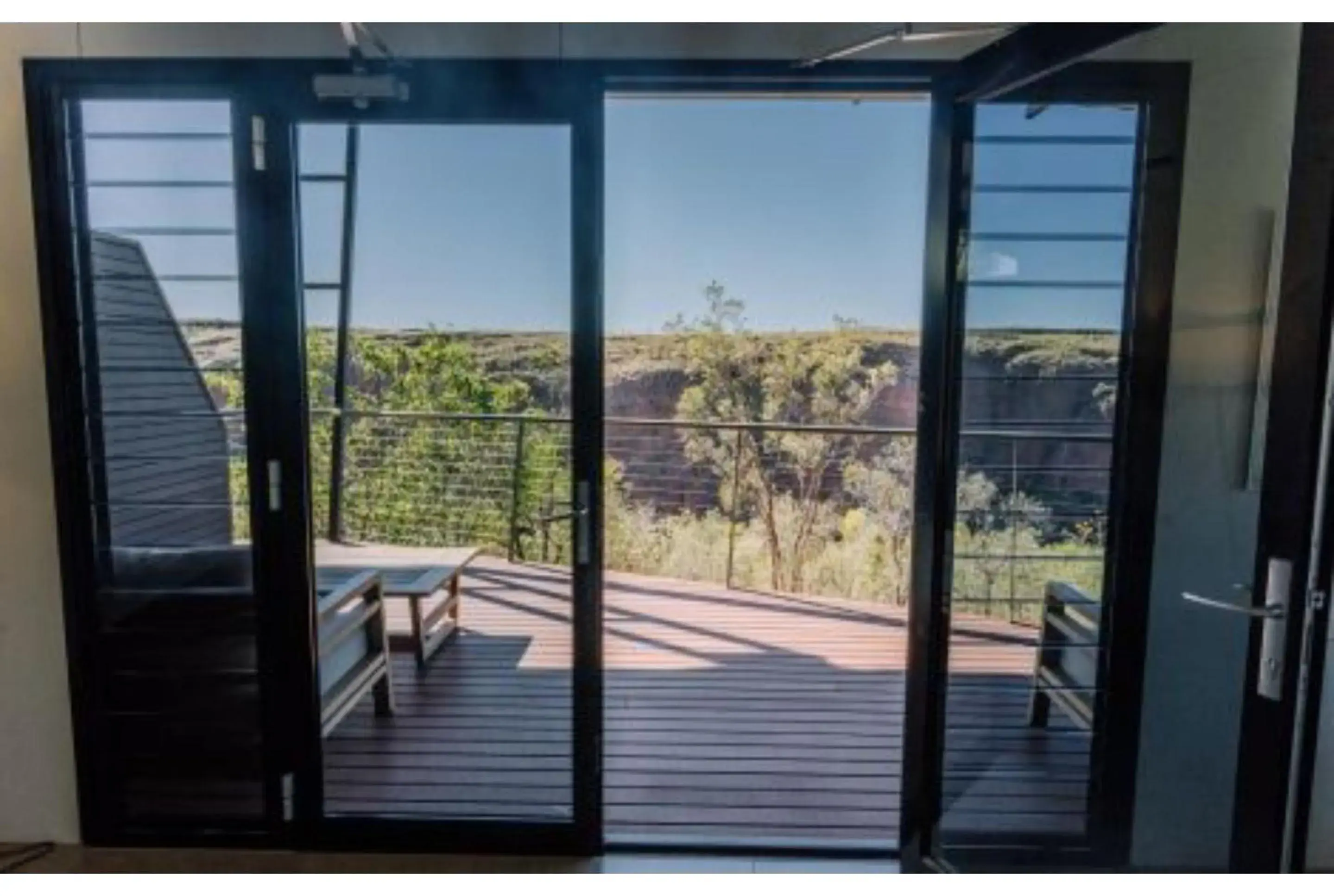 Deluxe Four-Bedroom Cabin with Lake View in Discovery Resorts - Lake Argyle Deluxe Four-Bedroom Cabin with Lake View in Discovery Resorts - Lake Argyle