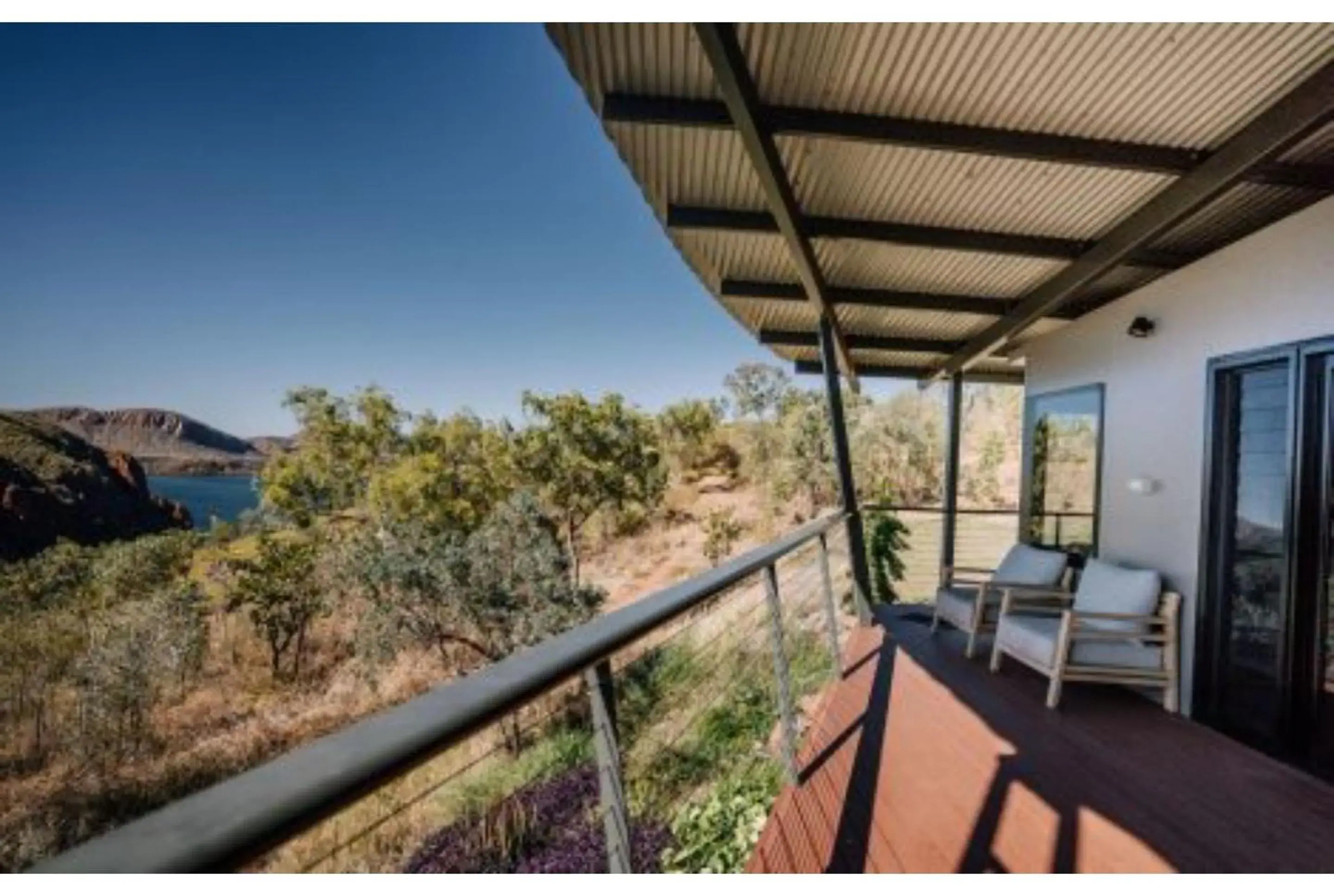 Deluxe Two-Bedroom Cabin with Lake View in Discovery Resorts - Lake Argyle Deluxe Two-Bedroom Cabin with Lake View in Discovery Resorts - Lake Argyle