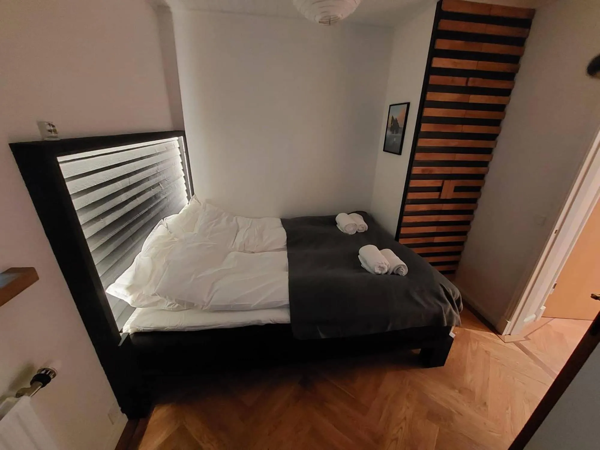 Bedroom, Bed in Tórshavn City Apartment