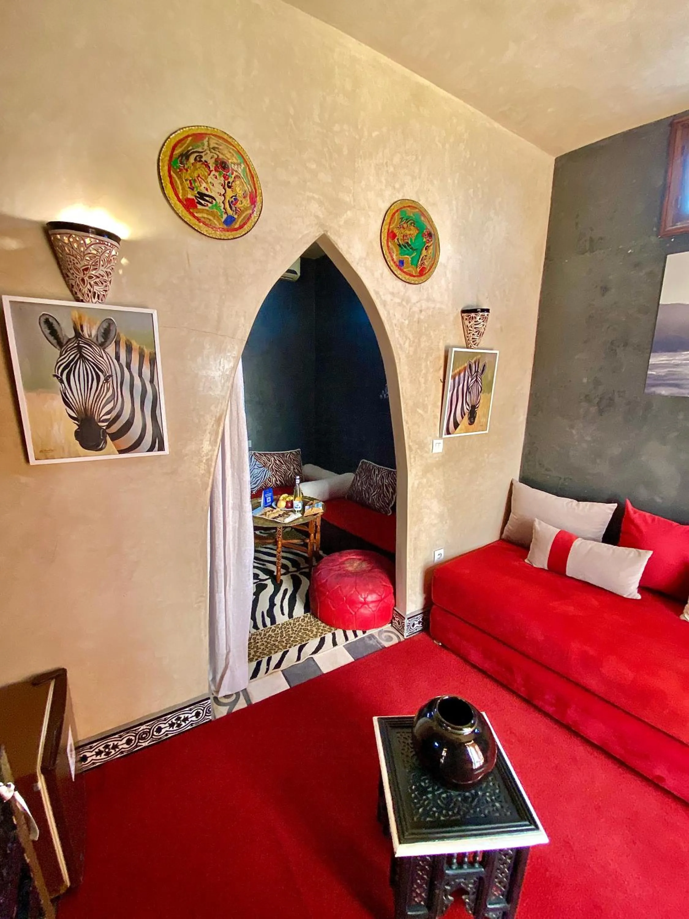 Seating area, Bed in Ryad du Pêcheur Safi