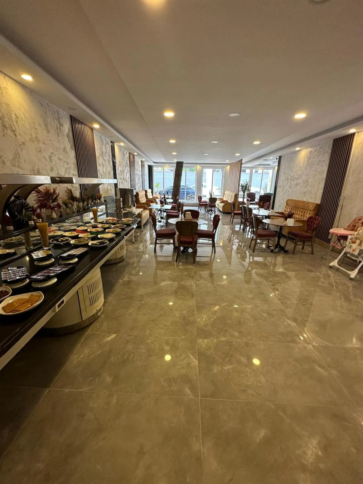 Restaurant/places to eat in DIONISUS LARA