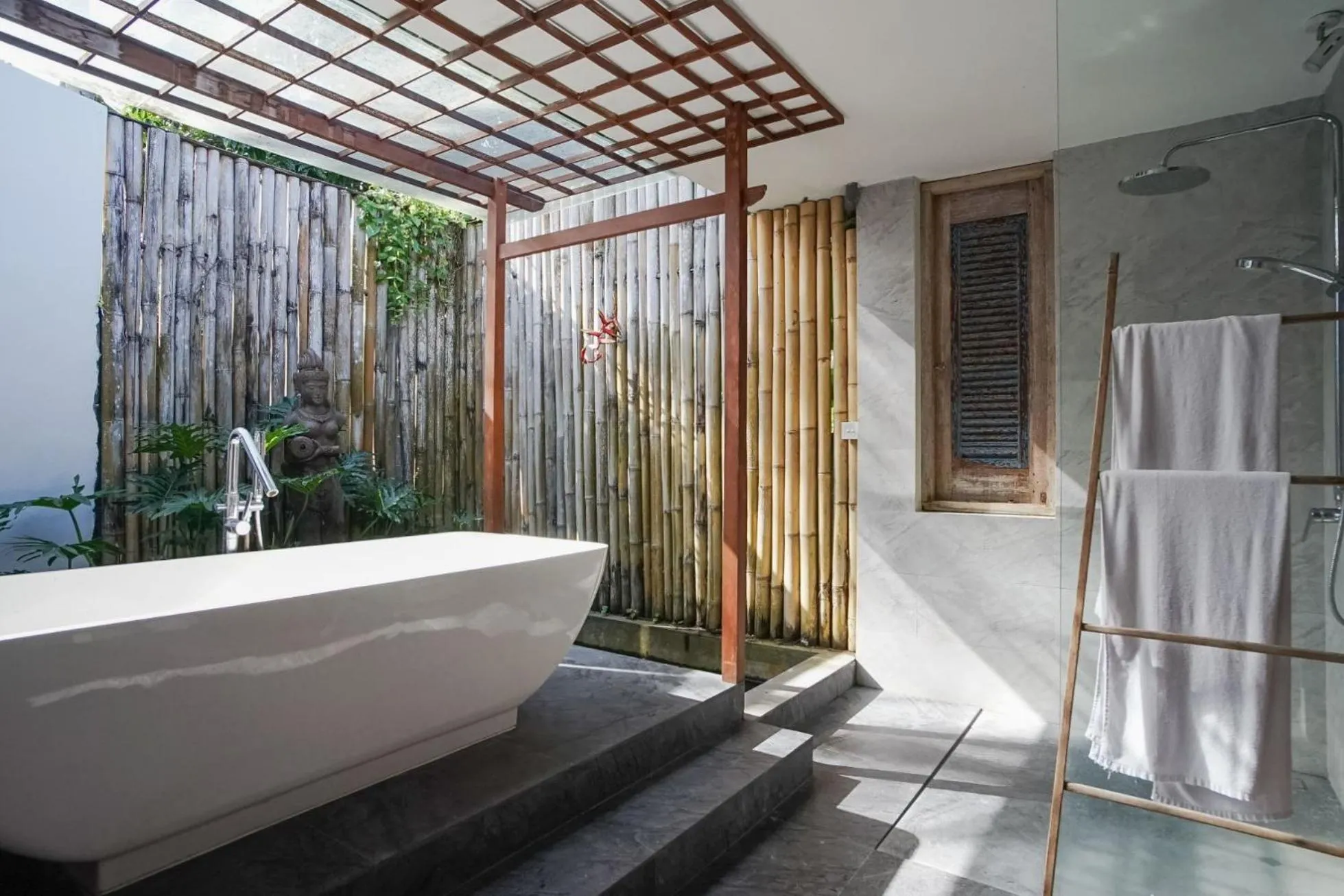 Bath in Nayaka Living Ubud