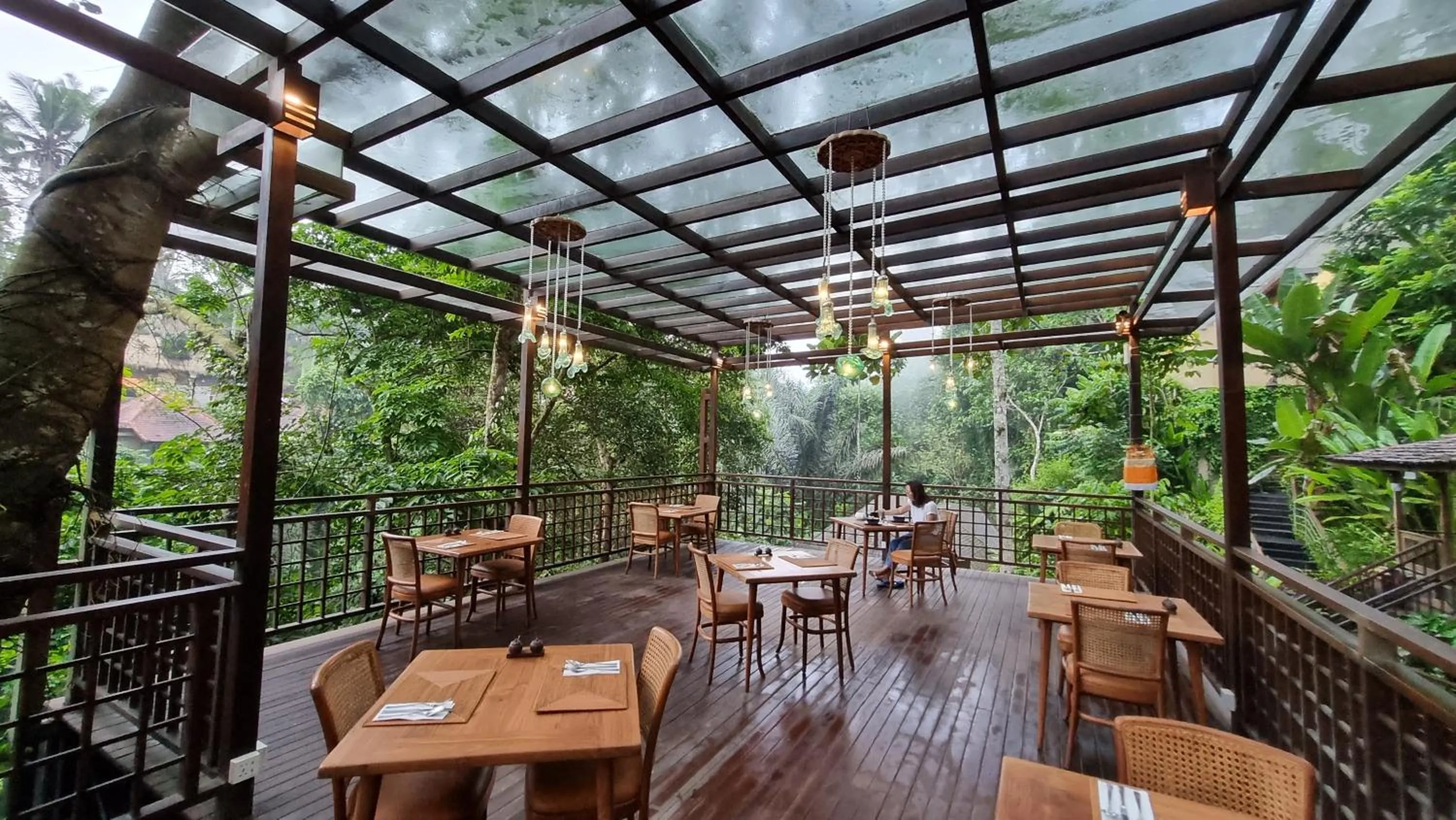 Restaurant/places to eat in The Sebali Resort