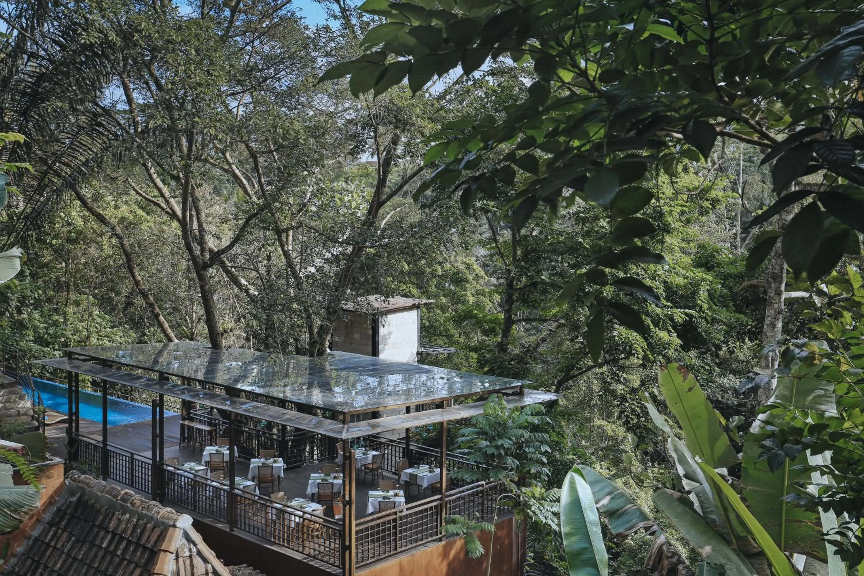 Restaurant/places to eat in The Sebali Resort