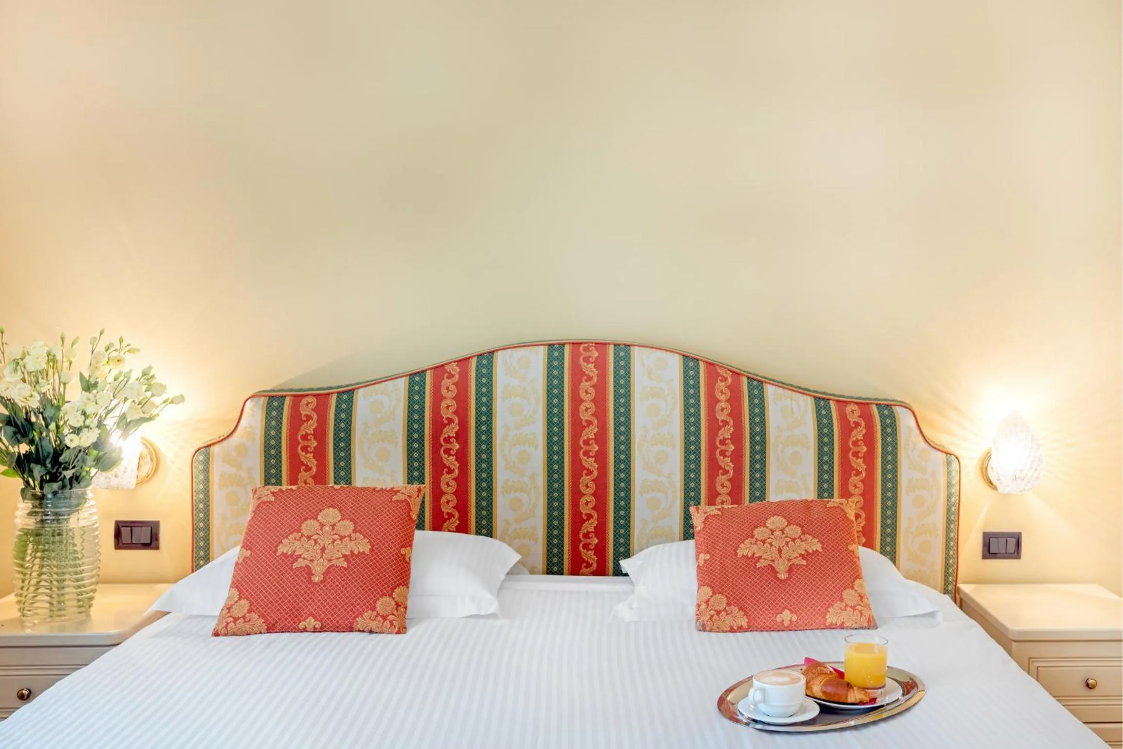 Bed in Residence St. Andrew's Palace