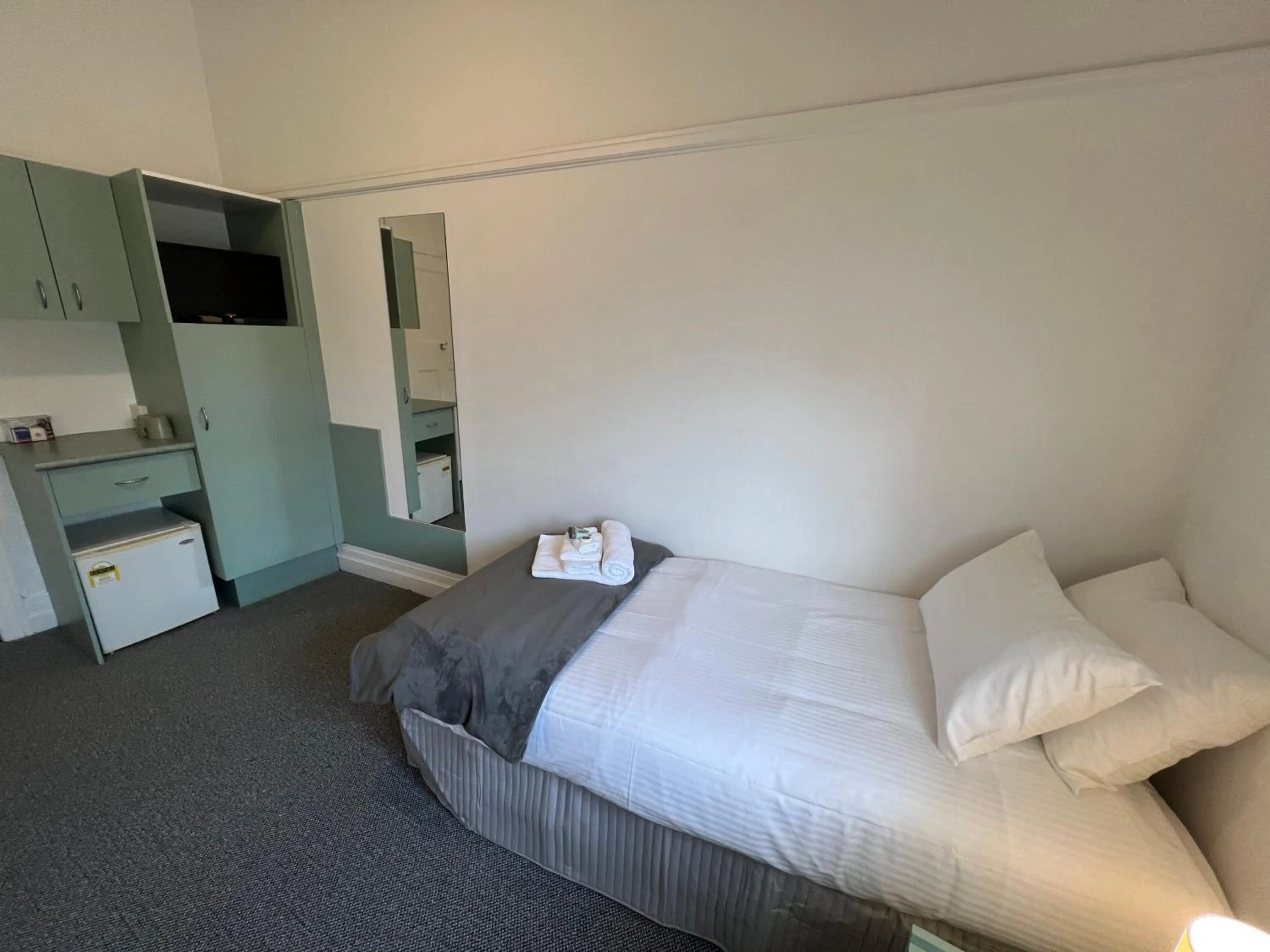 Bed in Hotel Concord