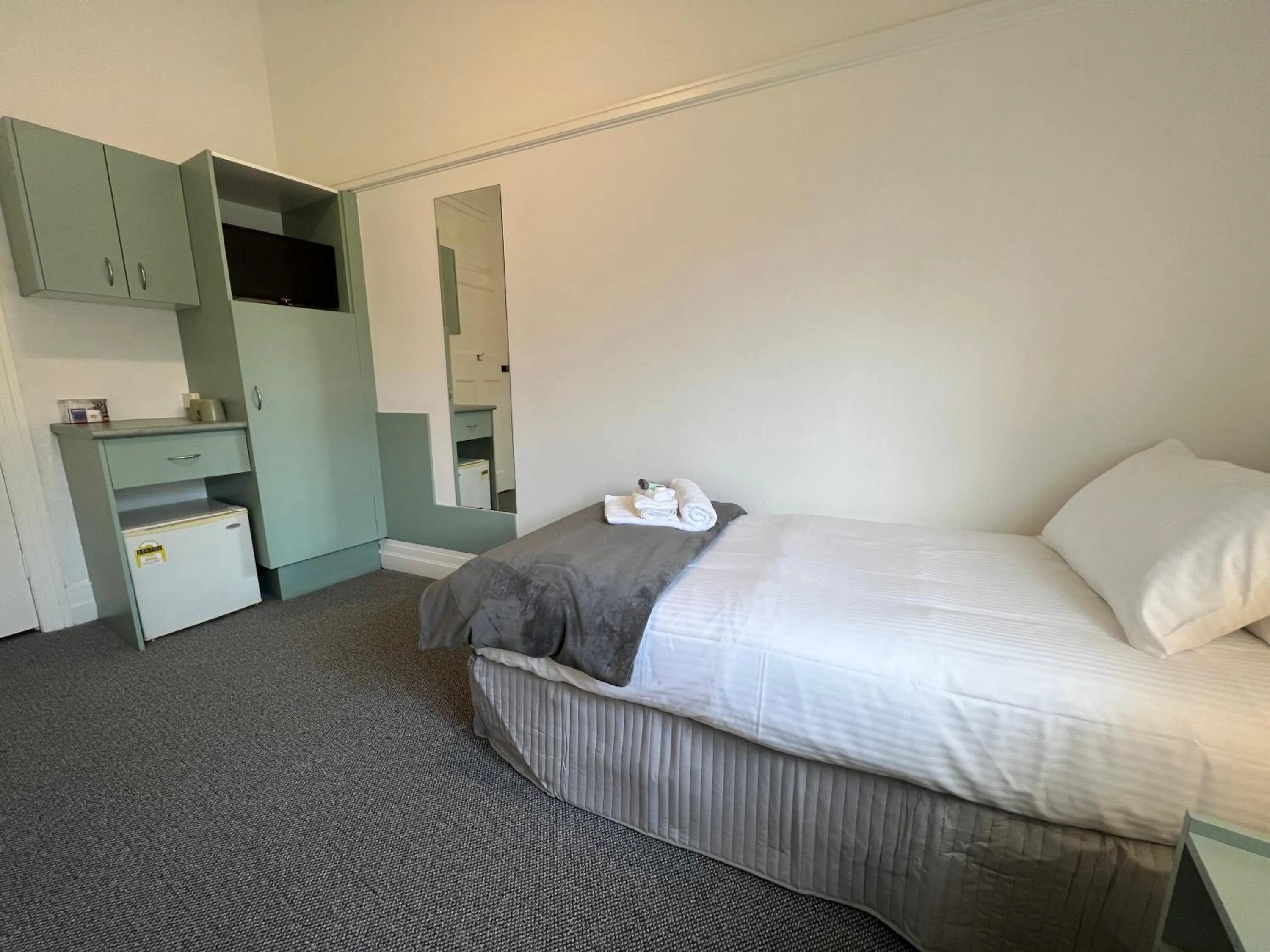 Bed in Hotel Concord