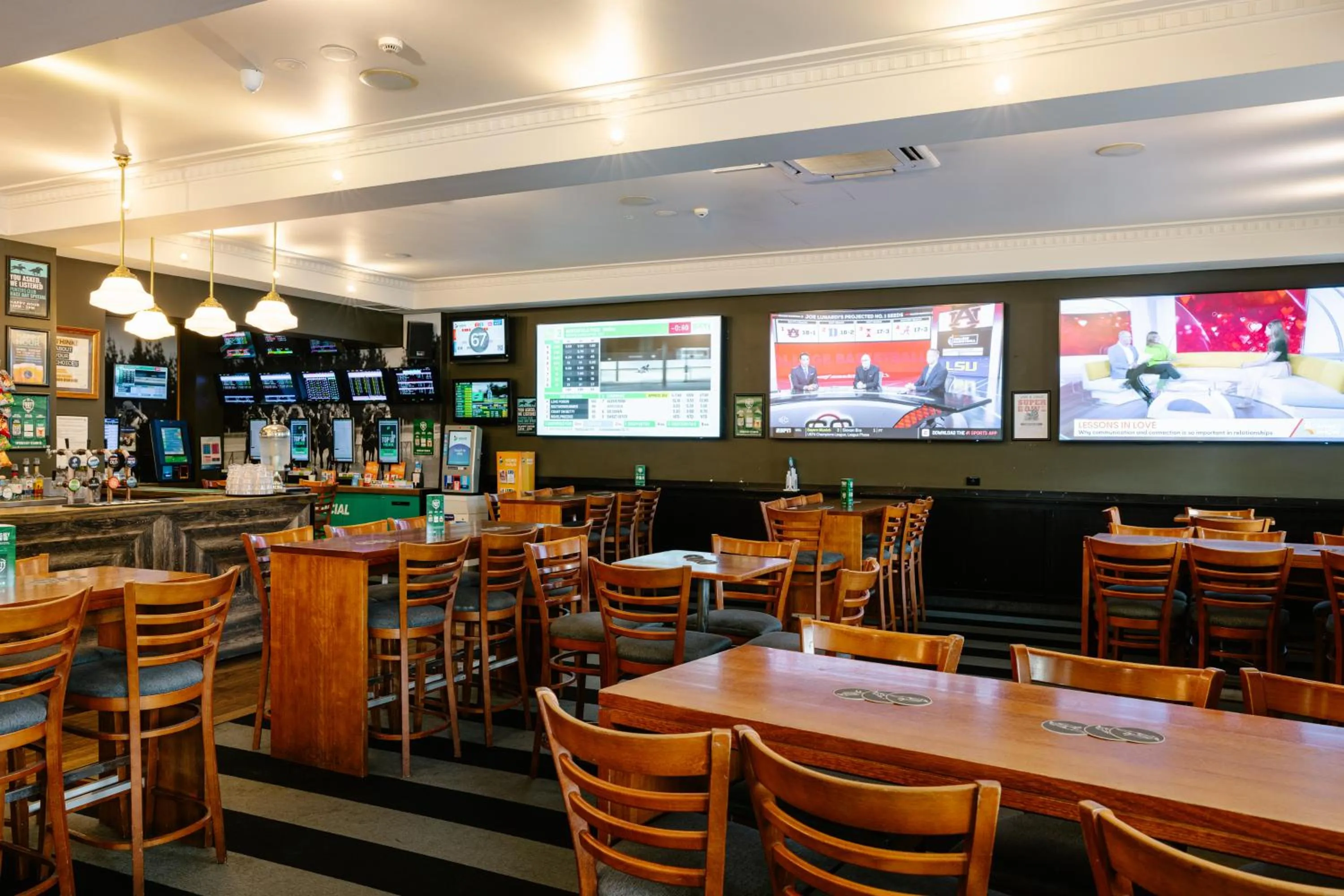 Lounge or bar in Hotel Concord