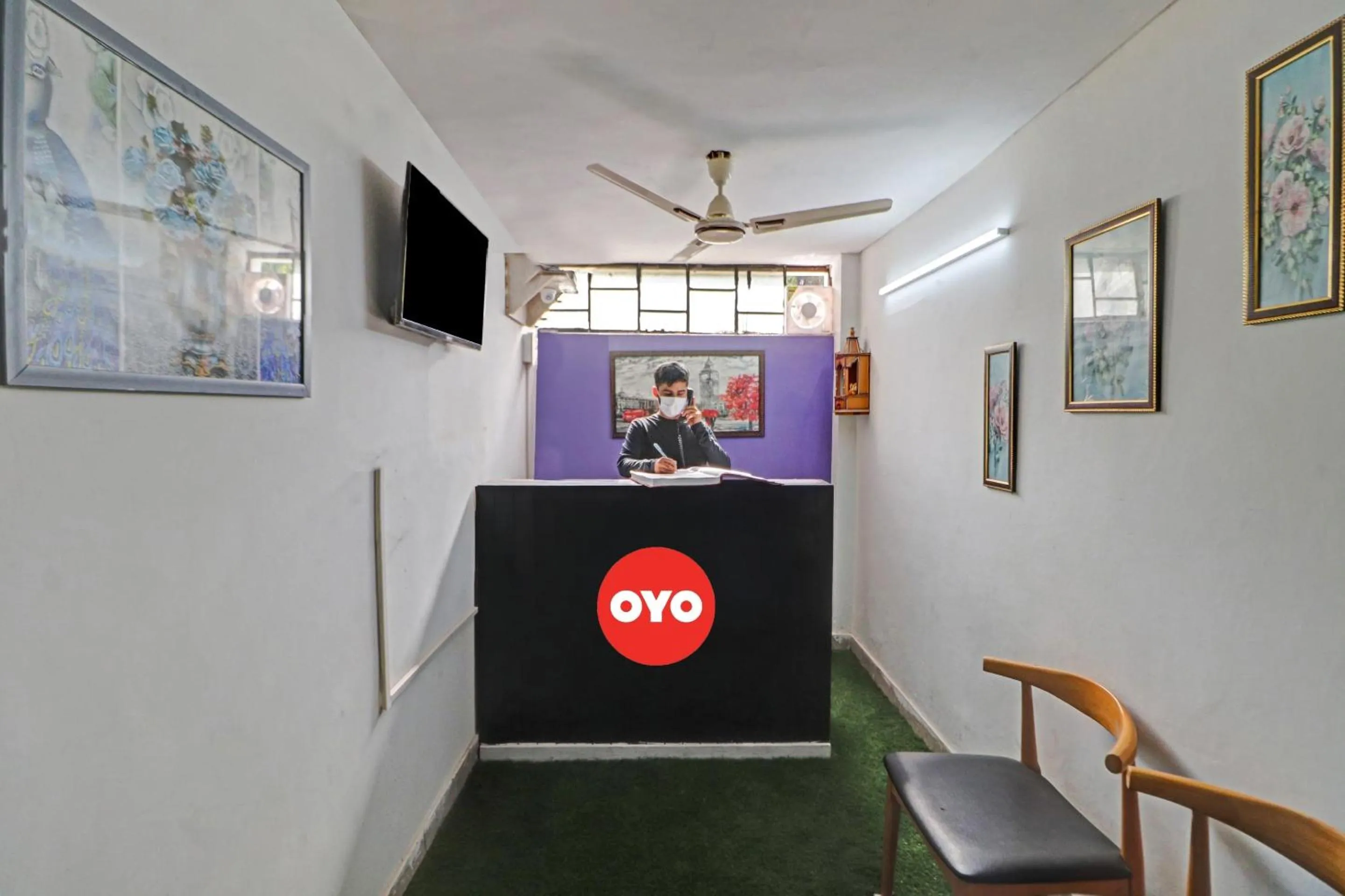 Lobby or reception in Hotel O Jps The Town