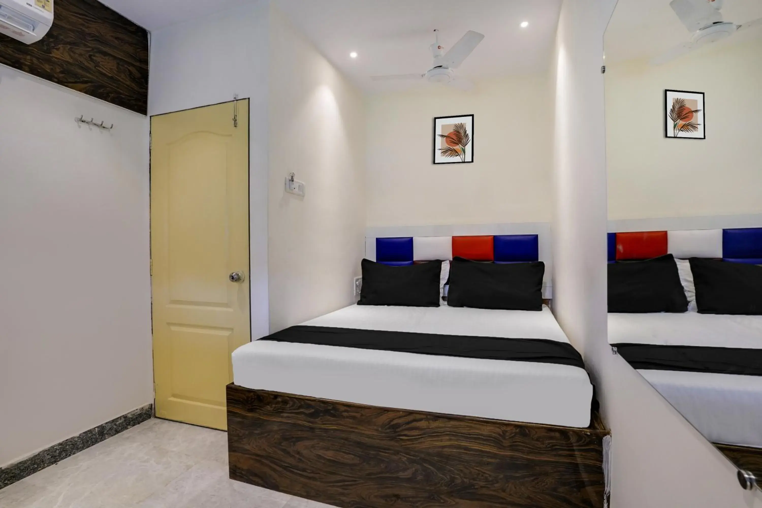 Bedroom, Bed in Hotel Orange Residency Bedroom, Bed in Hotel Orange Residency