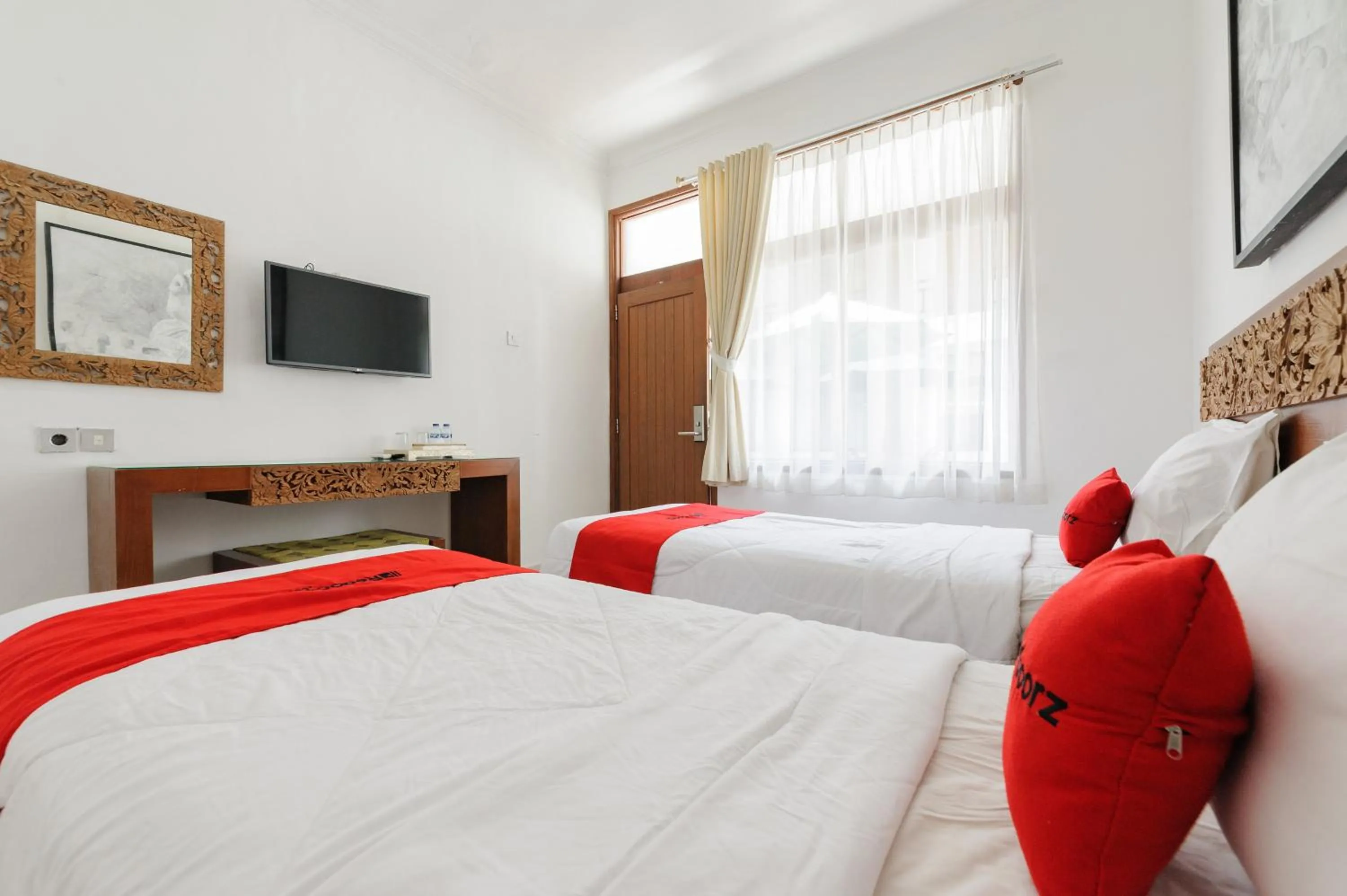 Bedroom, Bed in RedDoorz at Bali Kepundung Denpasar