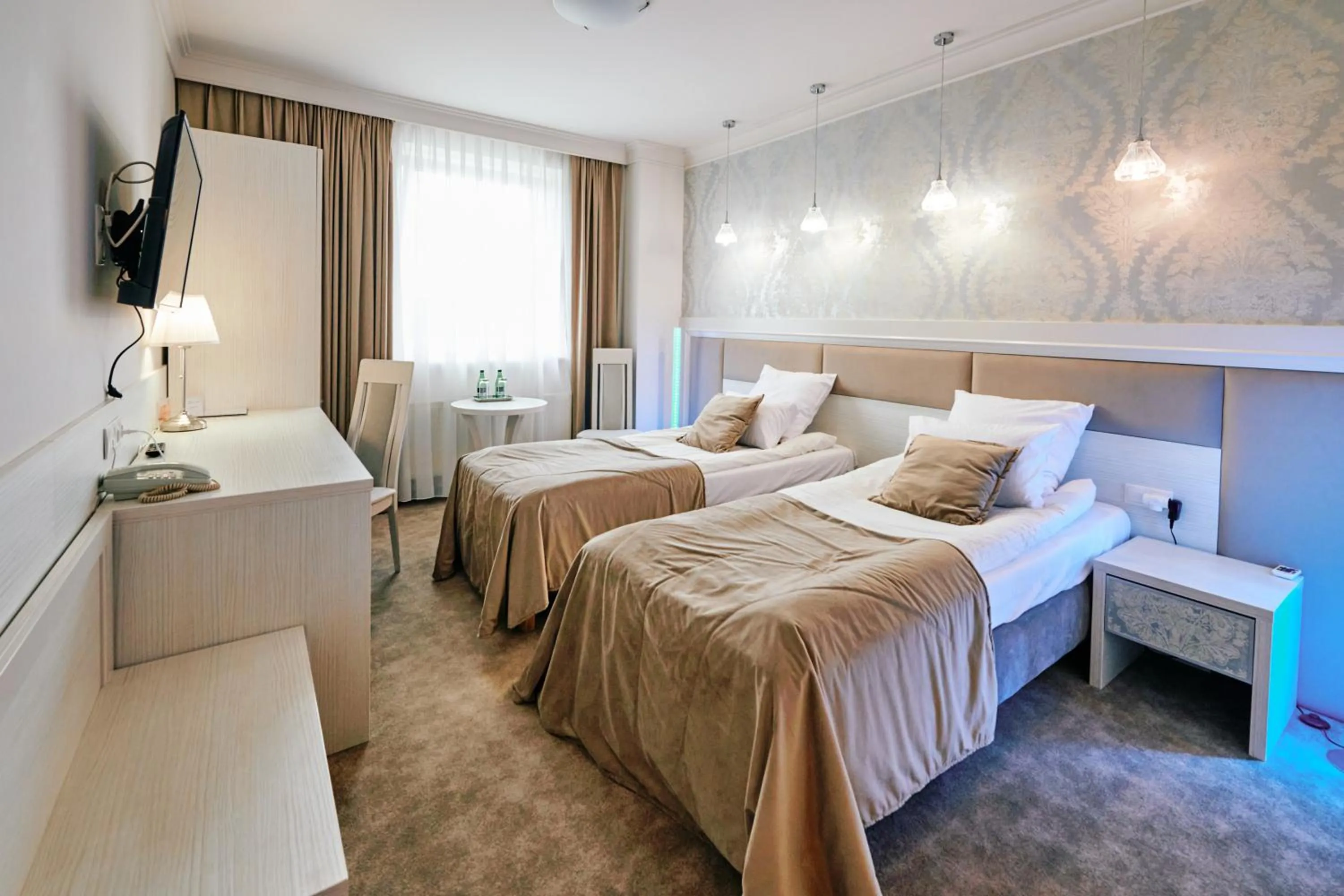 Bed in Biały Dom Henlex Hotel Restauracja