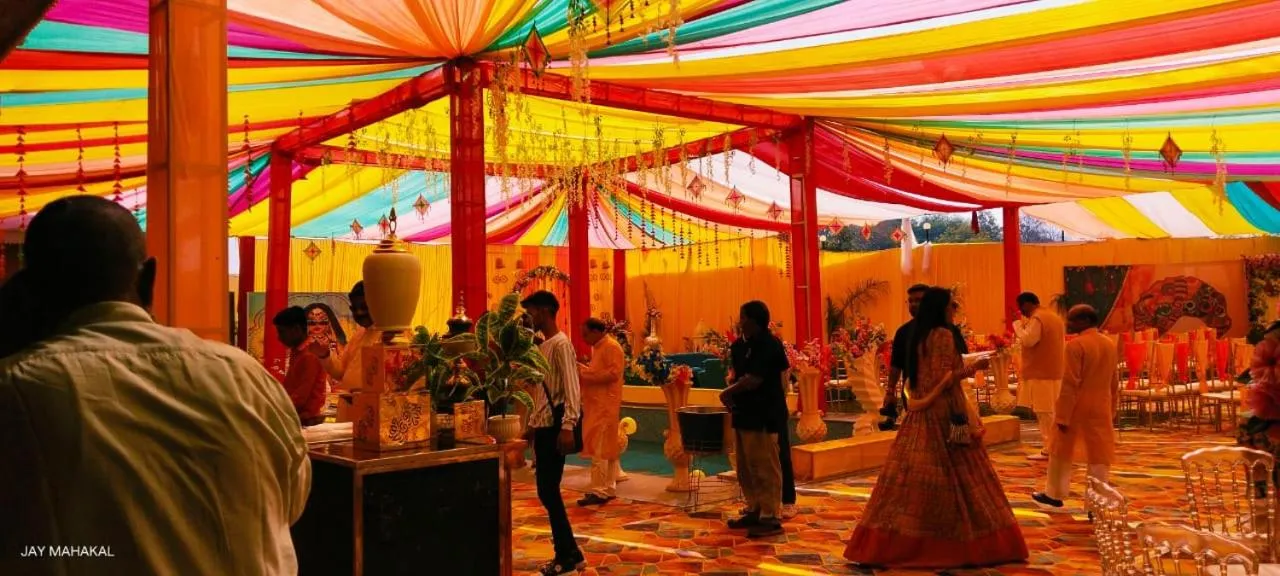 Swimming pool in Hotel Rajwada palace