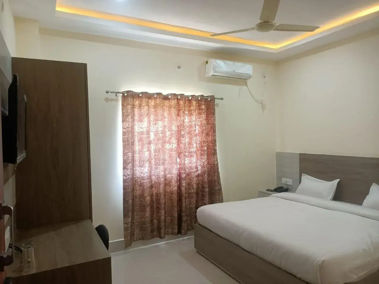 Deluxe Double Room in Hotel Rajwada palace Deluxe Double Room in Hotel Rajwada palace