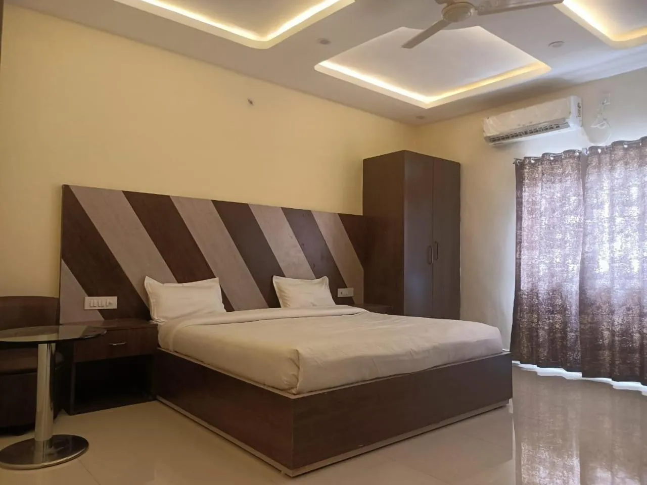Bed in Hotel Rajwada palace