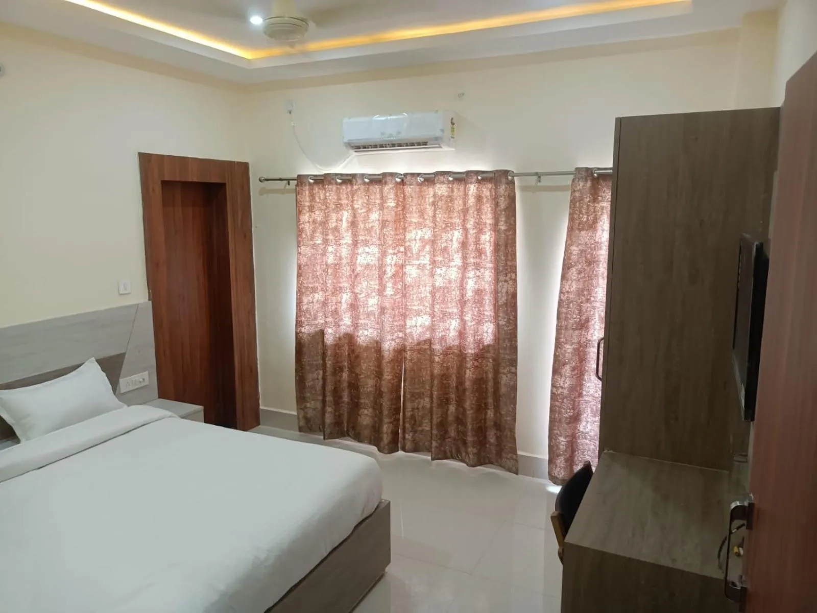 Bedroom, Bed in Hotel Rajwada palace