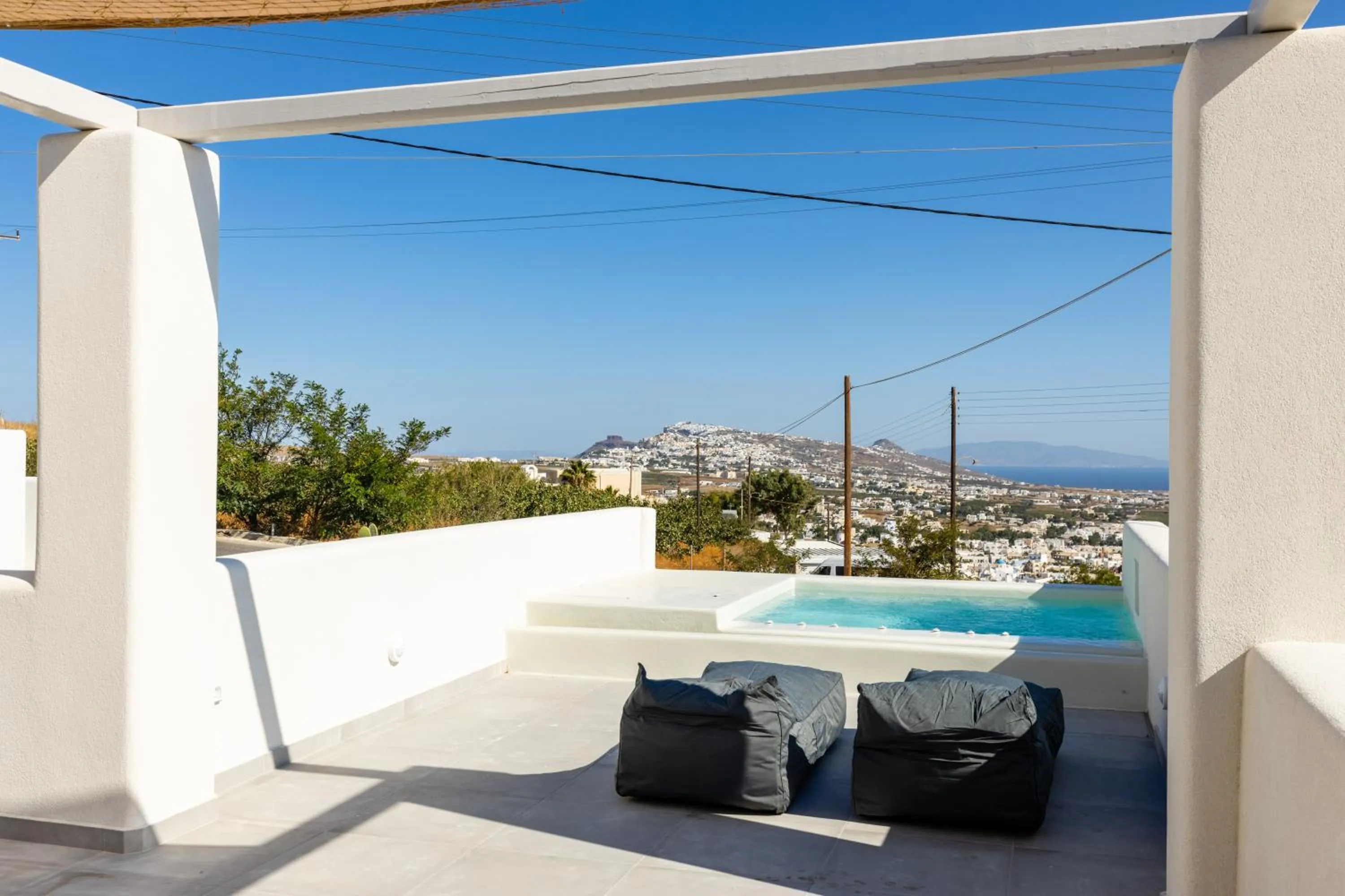 Hot Tub in SERAPIAS SUITES