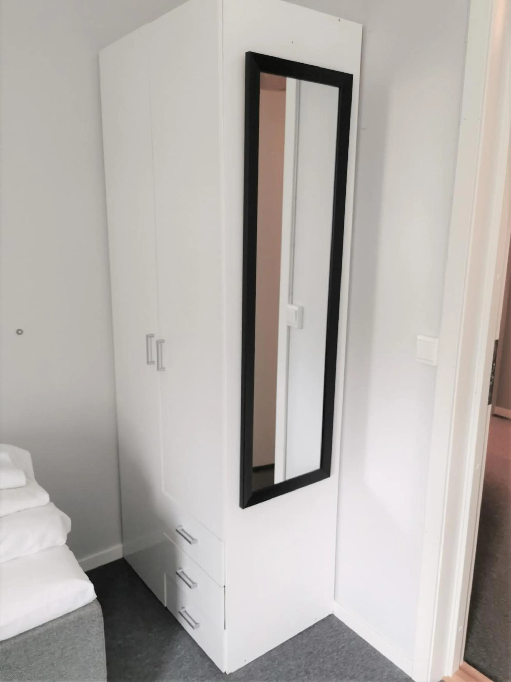 wardrobe in Lofoten Overnatting - Leknes