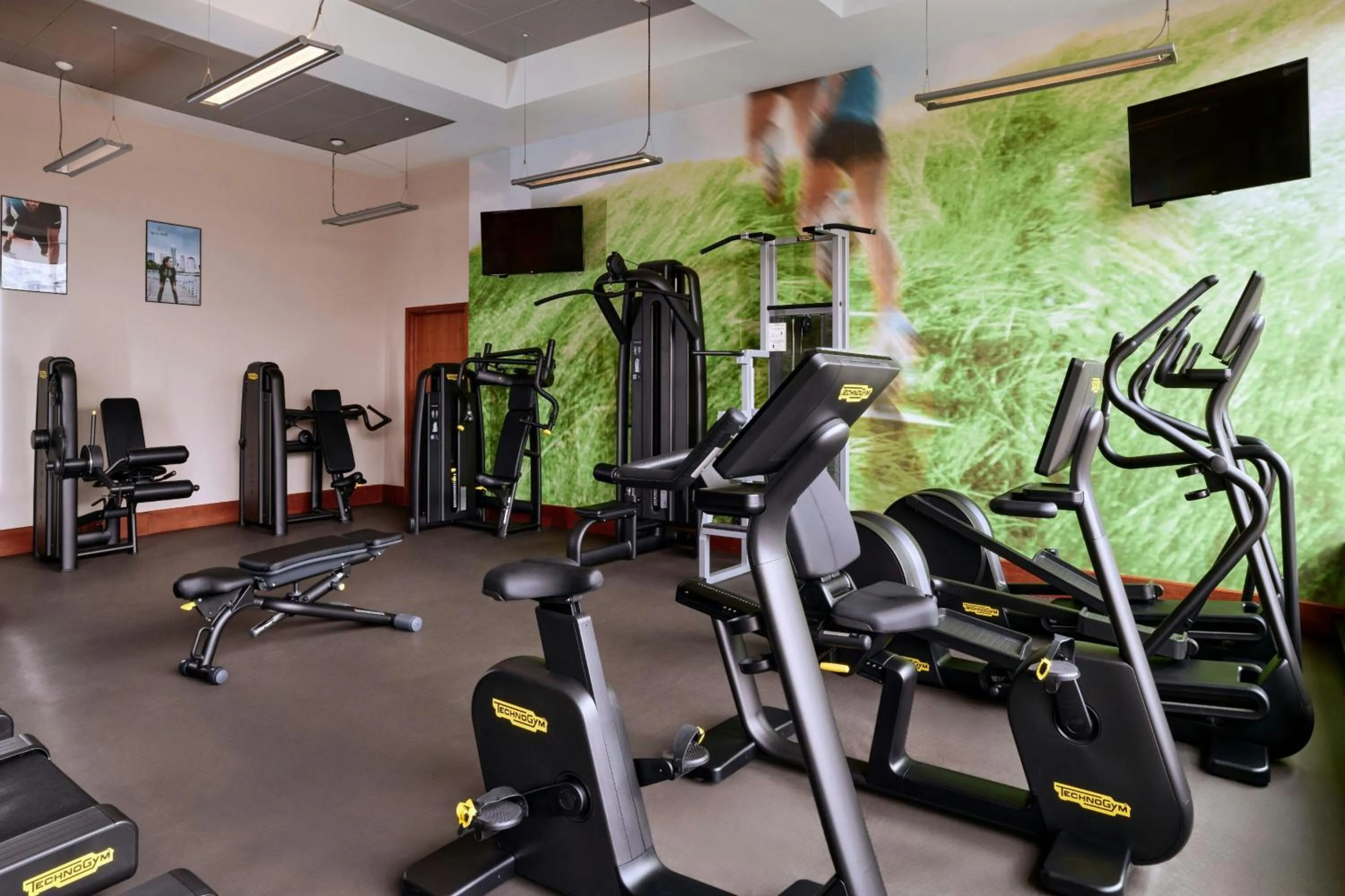 Fitness centre/facilities in The Westin Warsaw