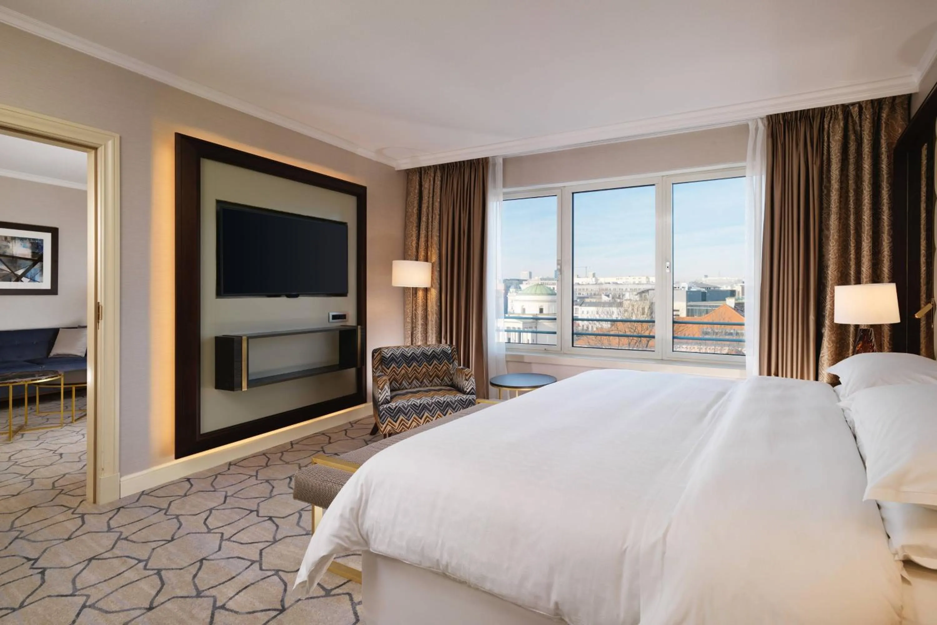 Bedroom, Bed in Sheraton Grand Warsaw