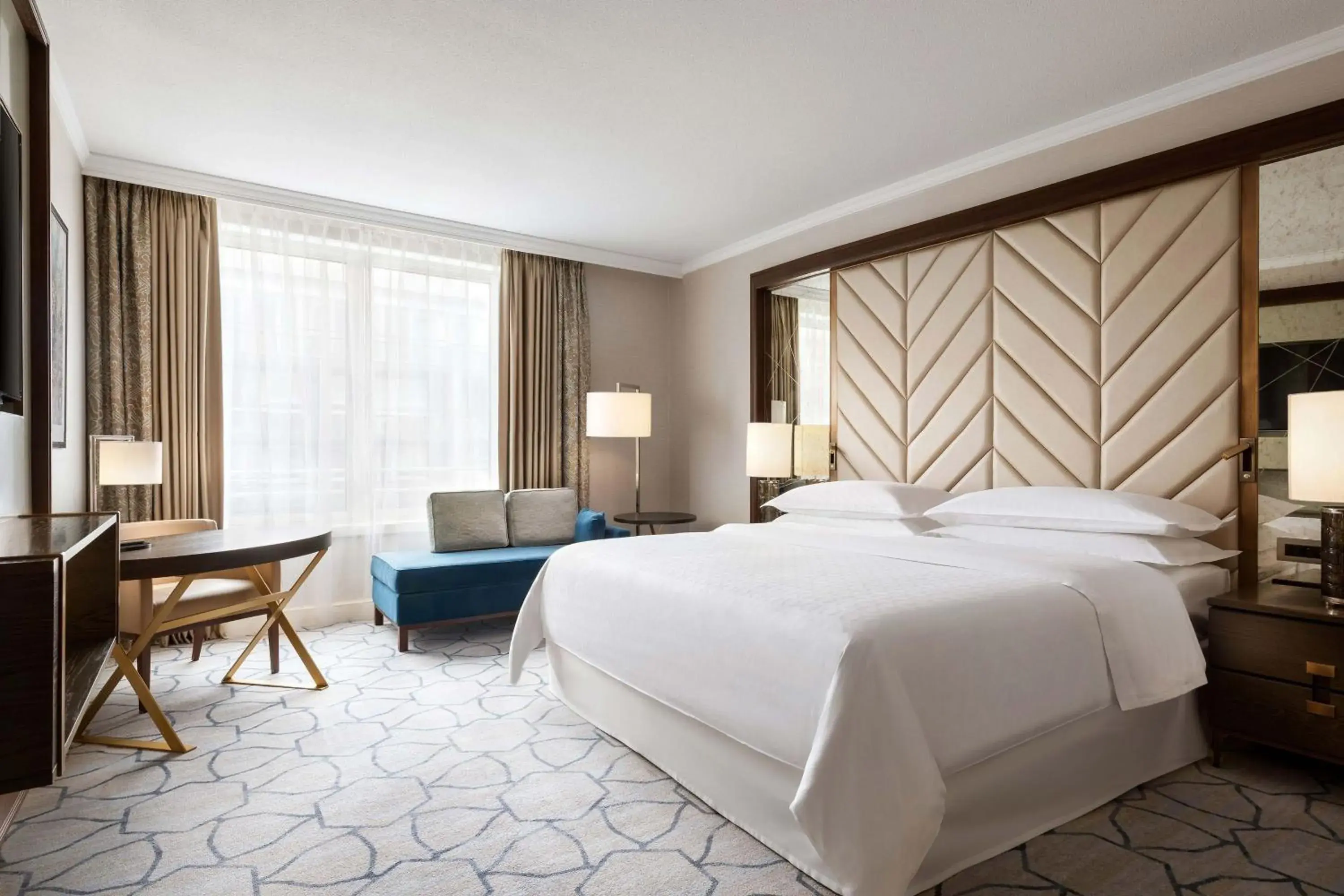 Guest Room, 1 King in Sheraton Grand Warsaw Guest Room, 1 King in Sheraton Grand Warsaw