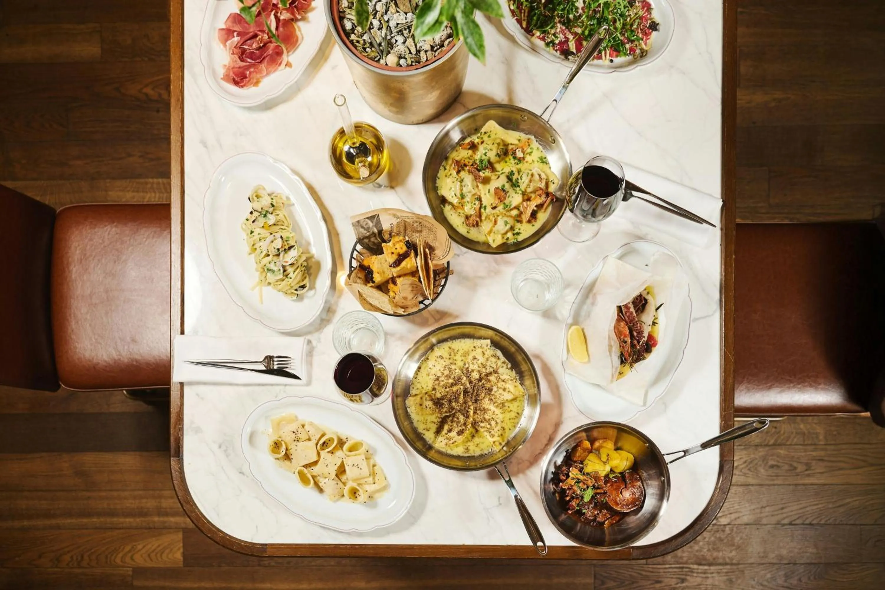 Restaurant/places to eat in Sheraton Grand Warsaw