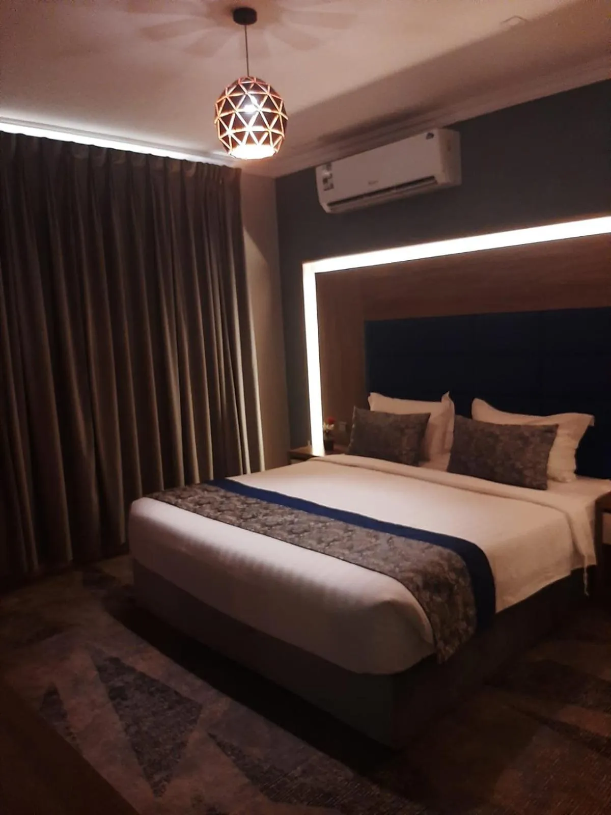 Bed in شقق منازل سوات للشقق المخدومة