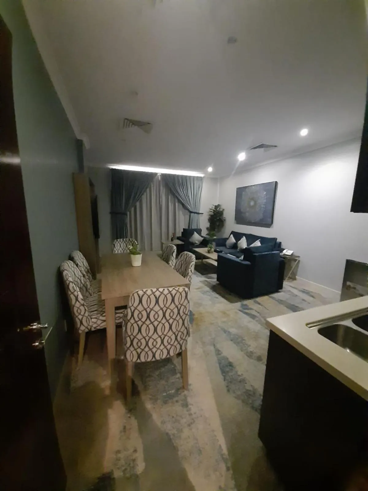 Communal lounge/ TV room in شقق منازل سوات للشقق المخدومة