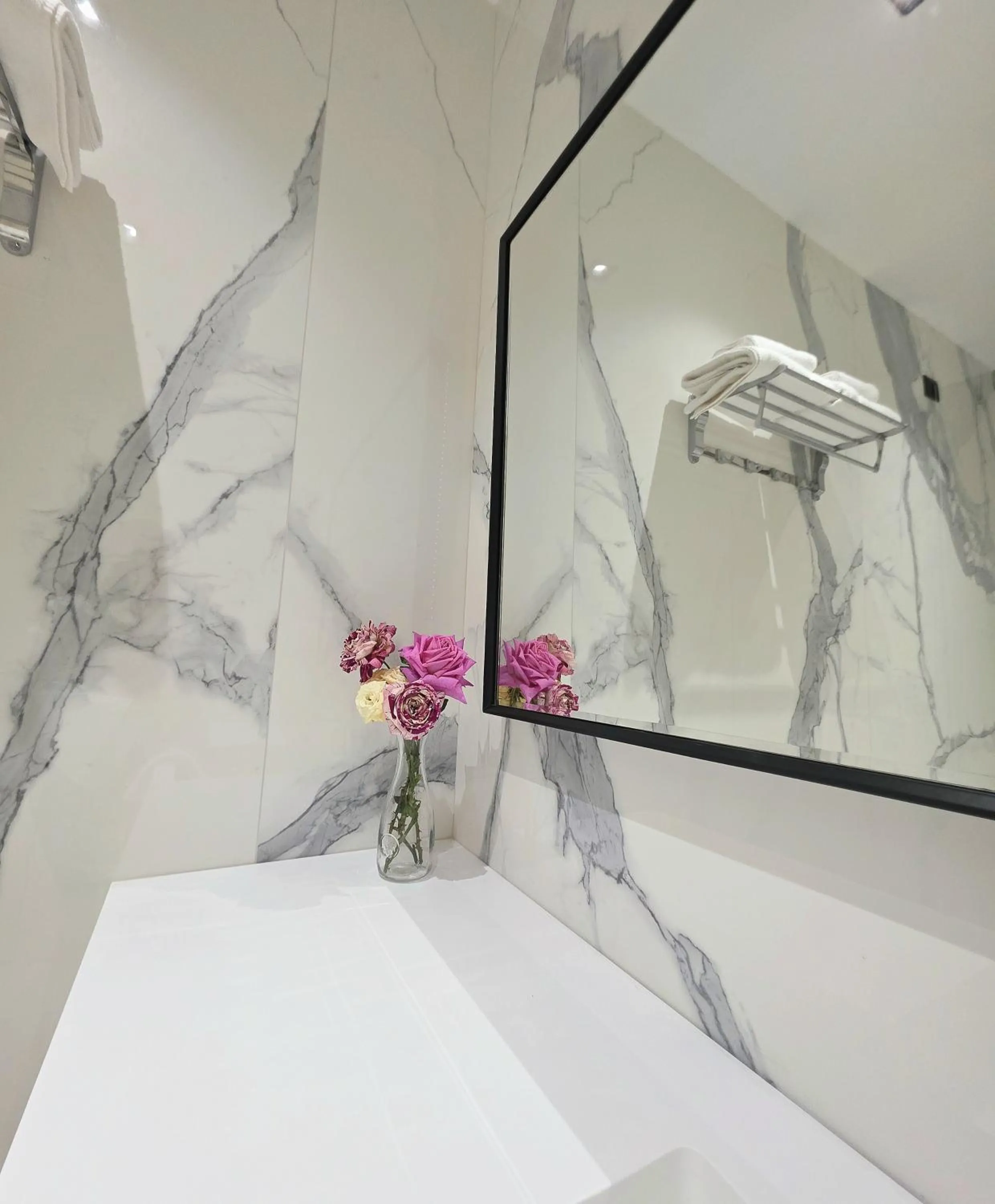 Bathroom in Valza Boutique Hotel