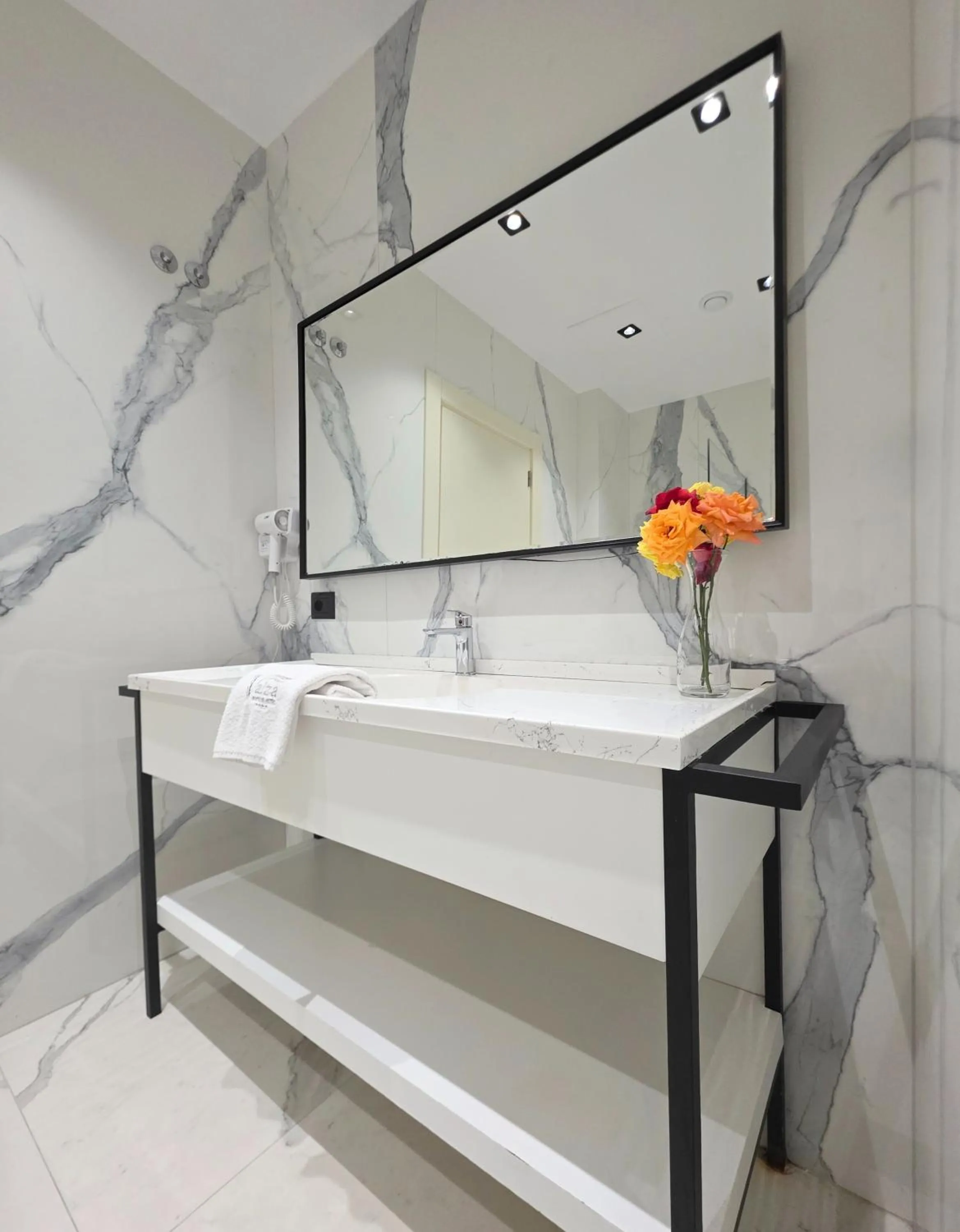 Bathroom in Valza Boutique Hotel