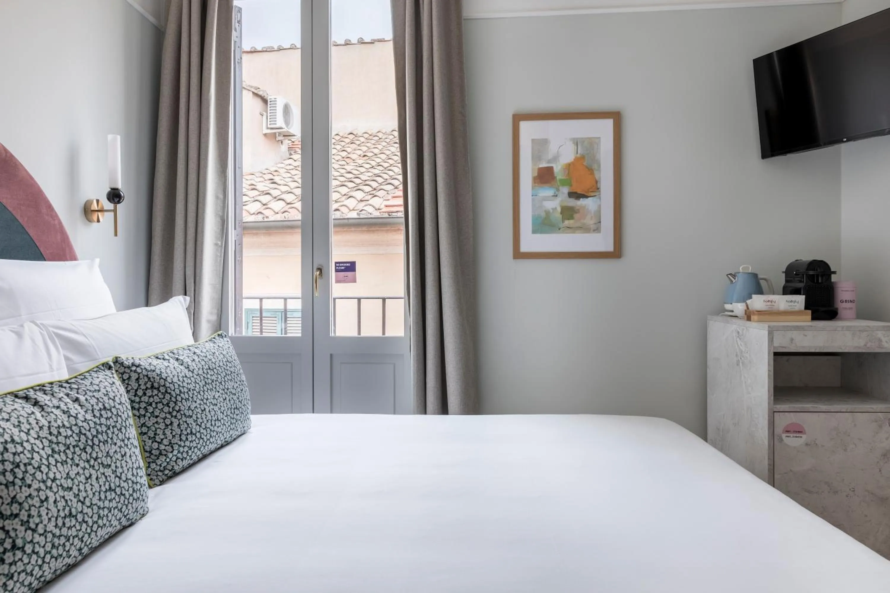 Bed in Numa Rome Portico