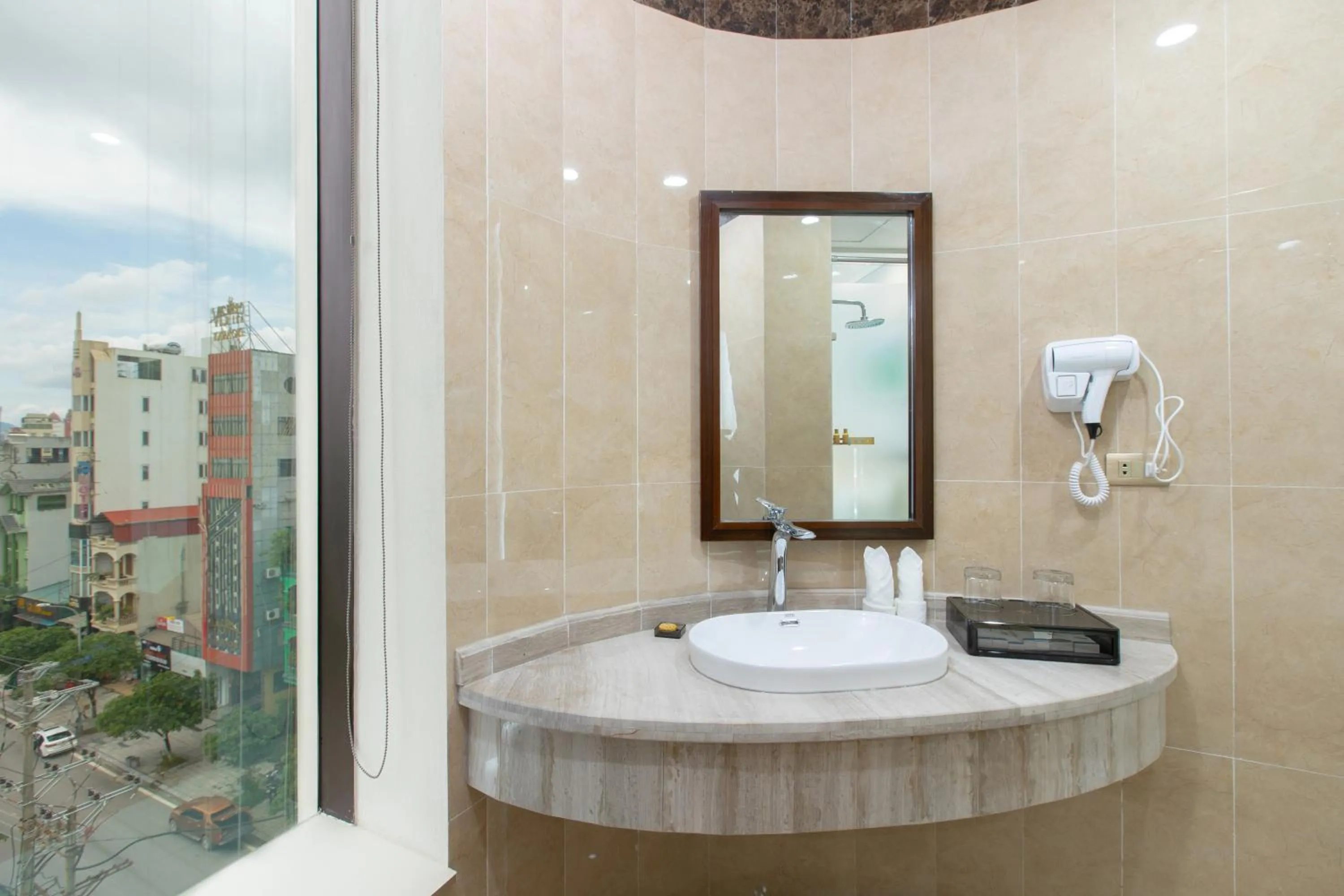 Bathroom in SALA HOTEL MÓNG CÁI