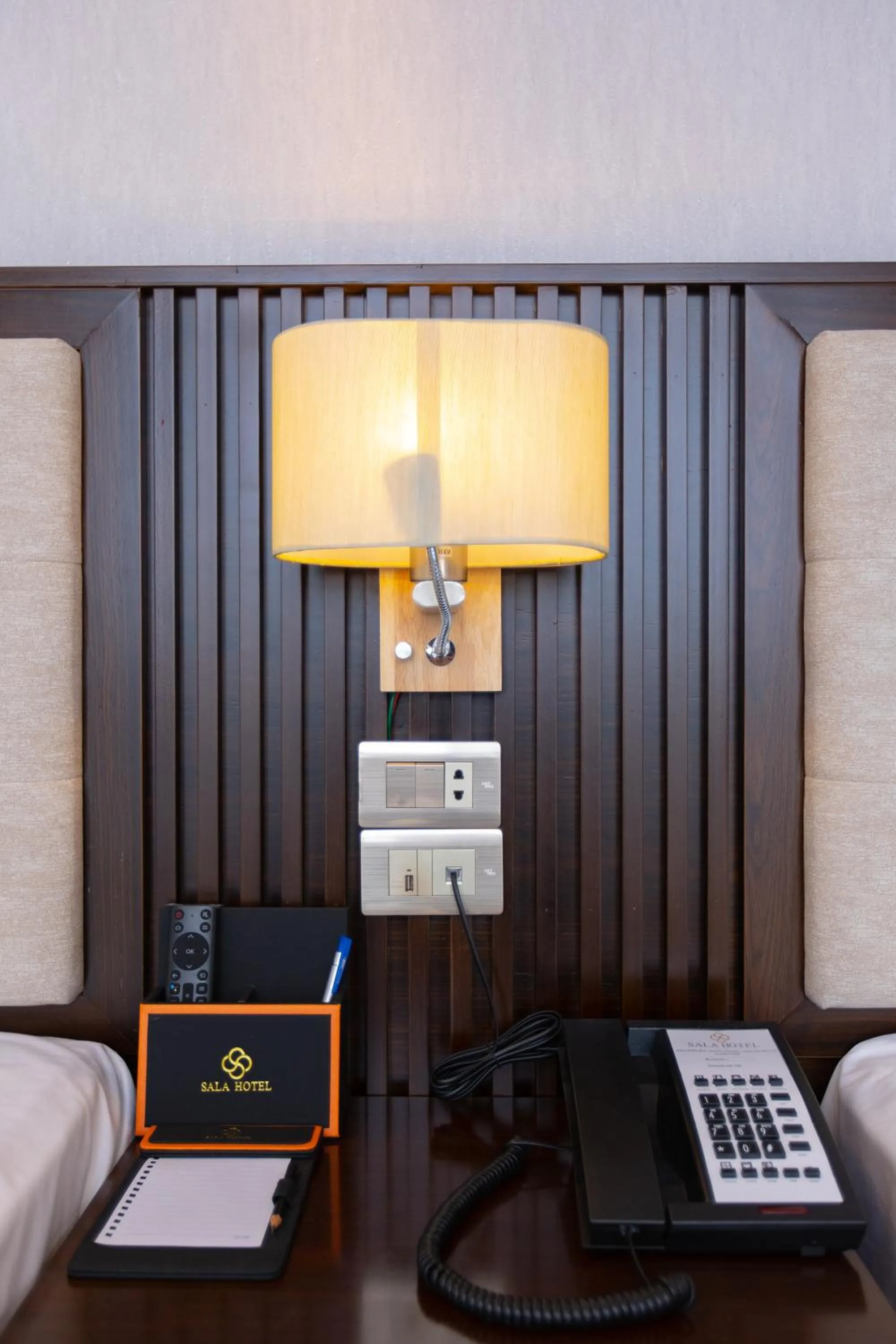 TV and multimedia in SALA HOTEL MÓNG CÁI