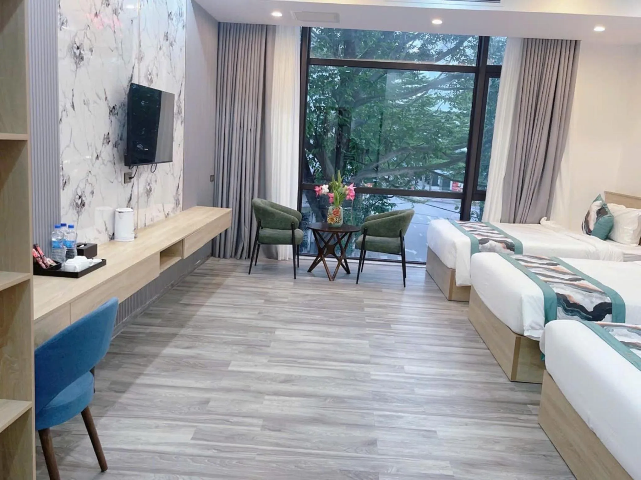 SALA HOTEL MÓNG CÁI