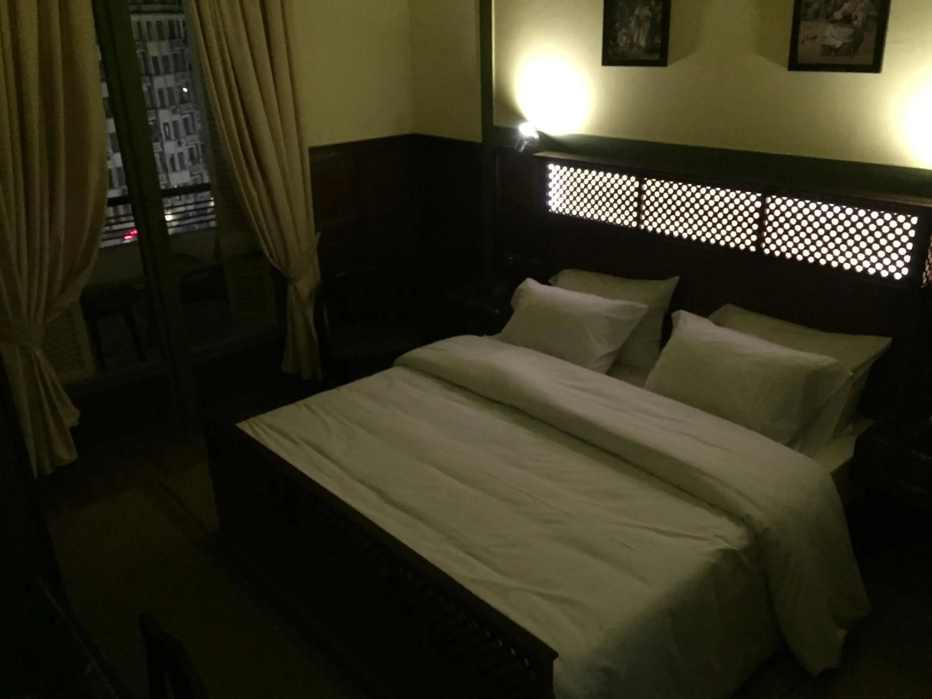 Bedroom, Bed in Carlton Downtown Cairo