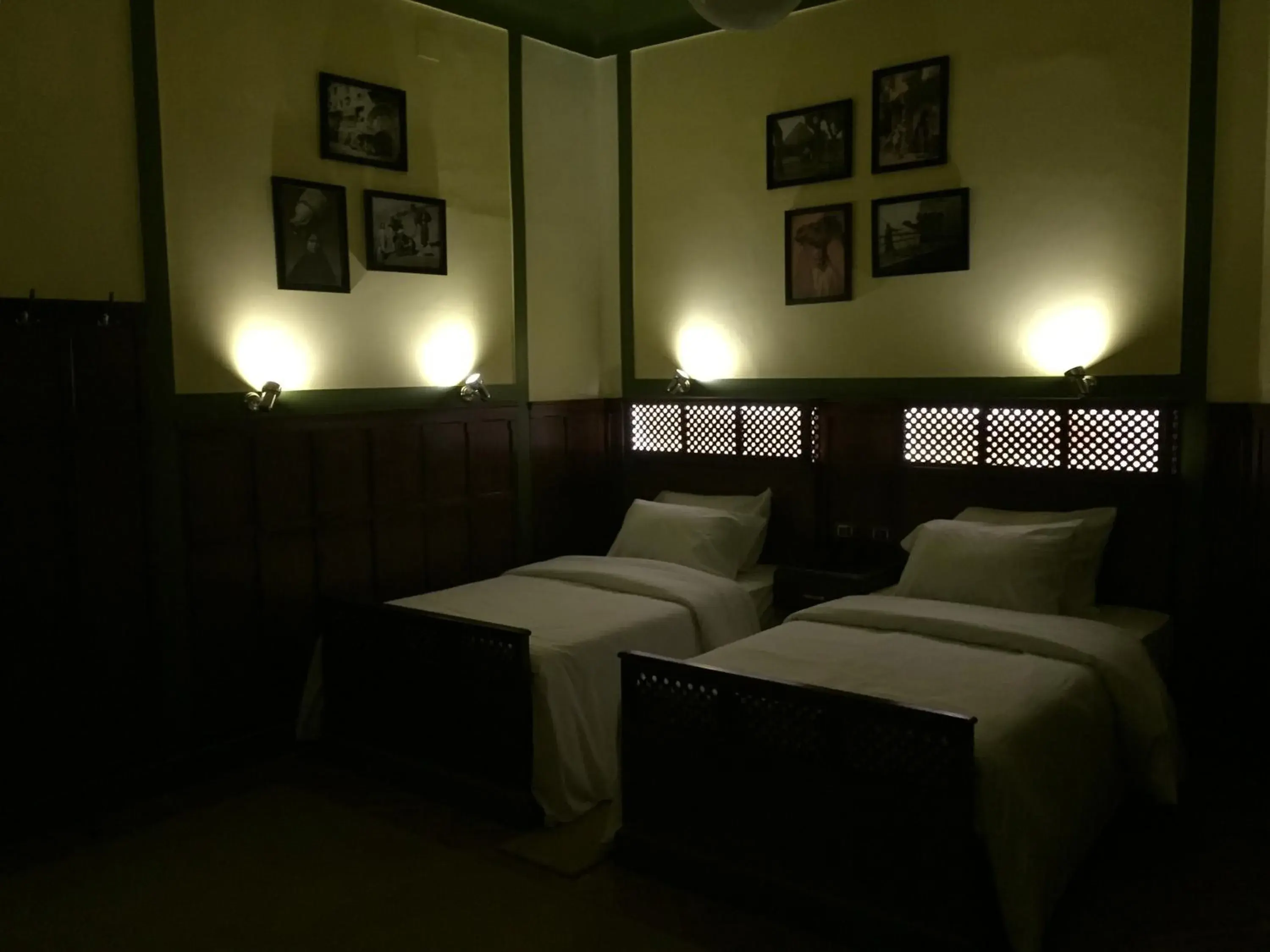 Deluxe Double Room with Balcony in Carlton Downtown Cairo Deluxe Double Room with Balcony in Carlton Downtown Cairo