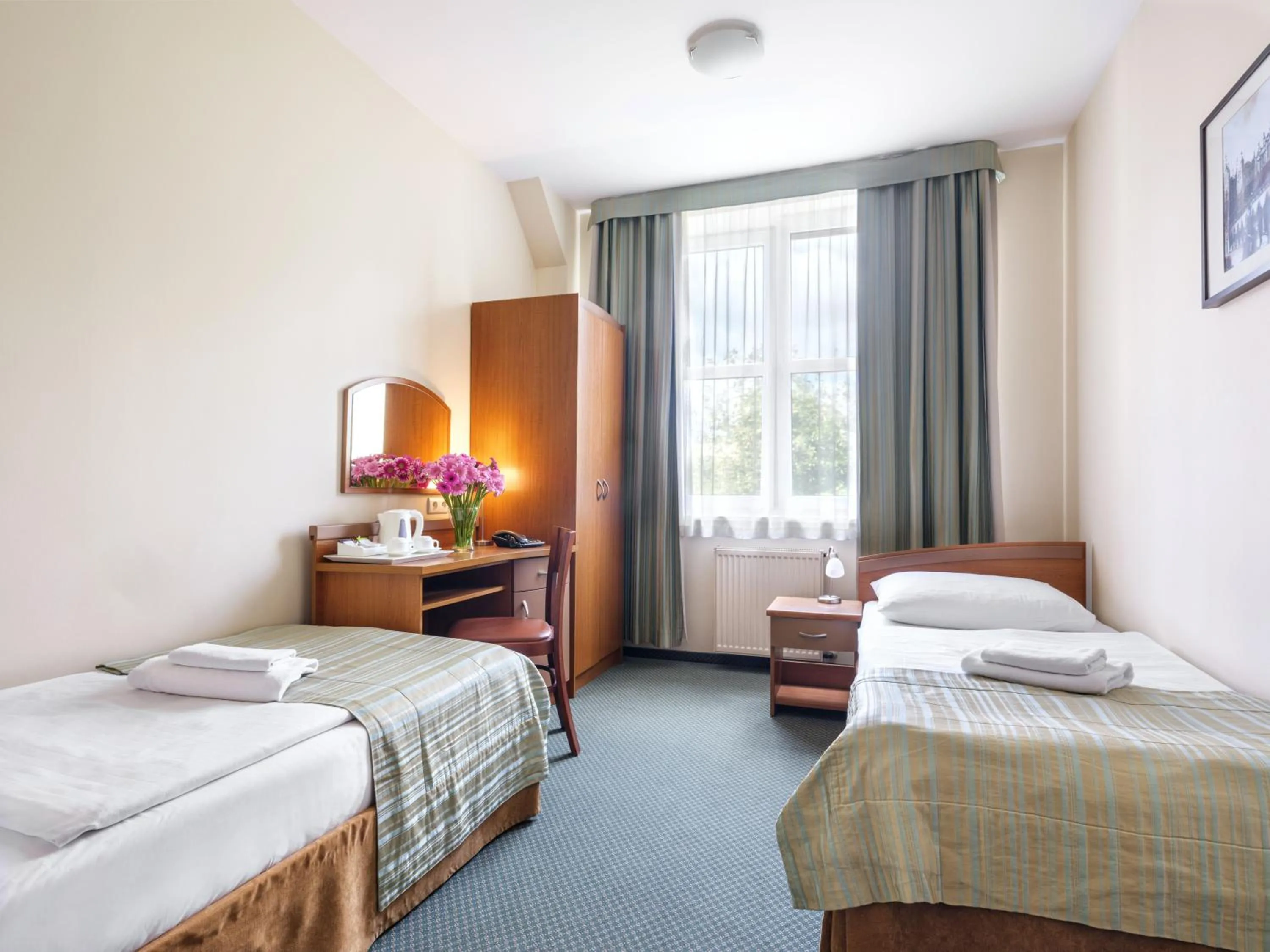 Photo of the whole room, Bed in Hotel Galicya