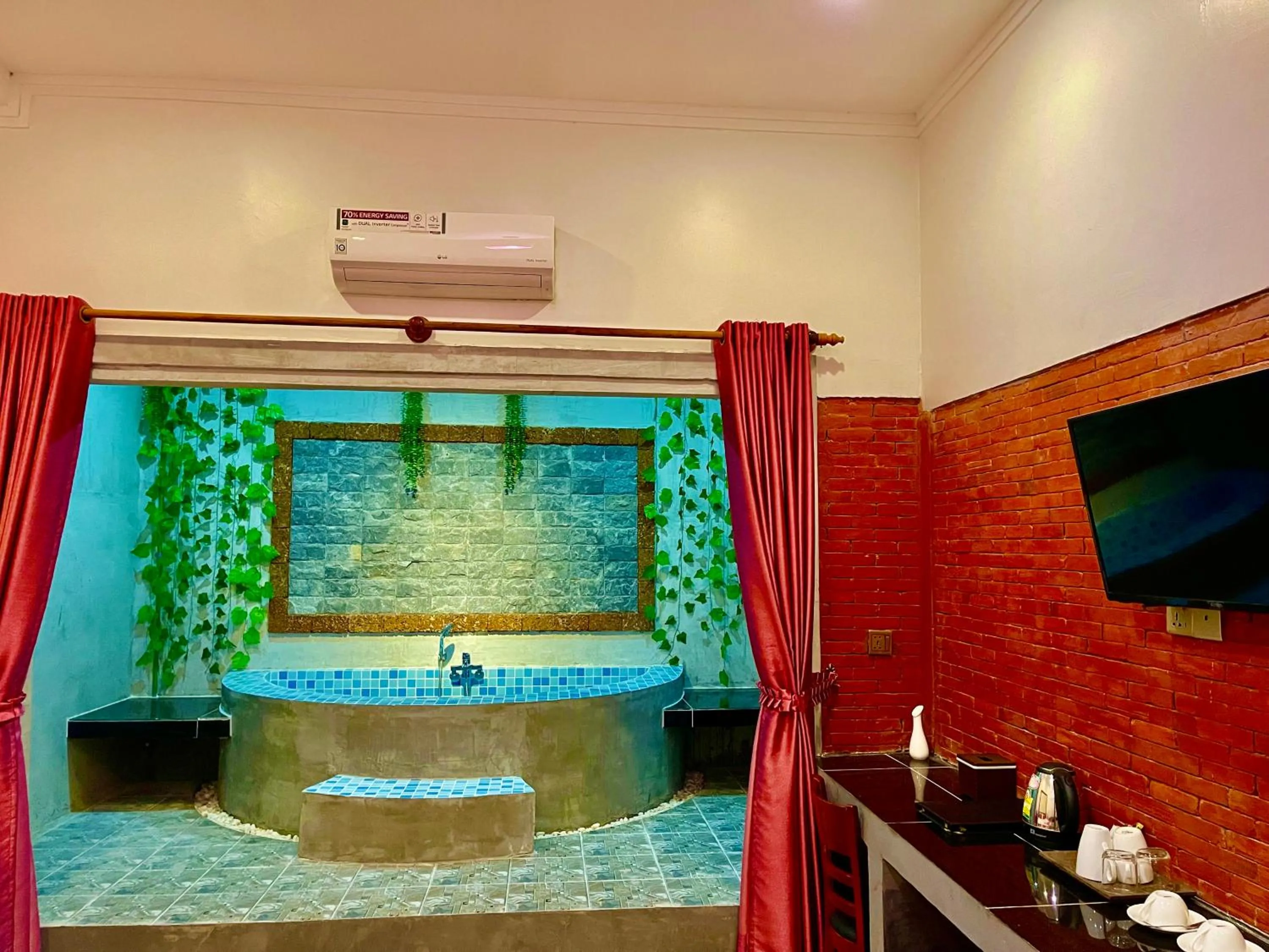Swimming pool in Angkor Rithy Boutiquese