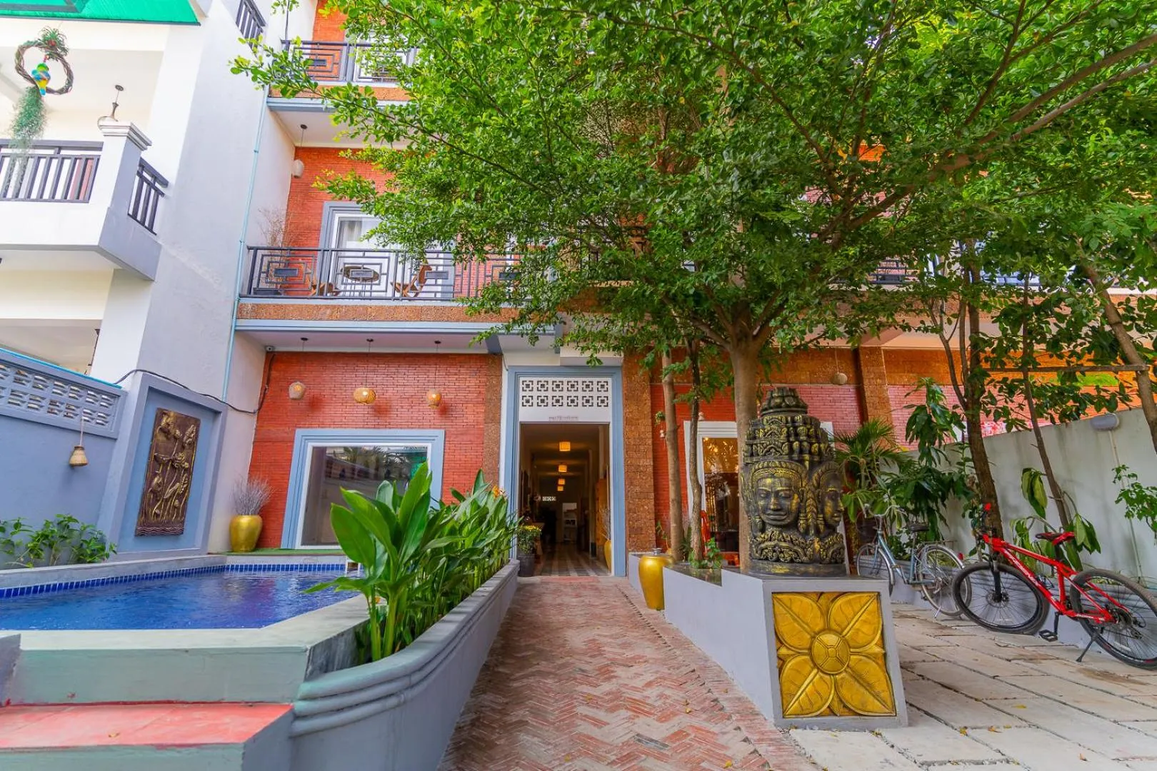 Garden in Angkor Rithy Boutiquese