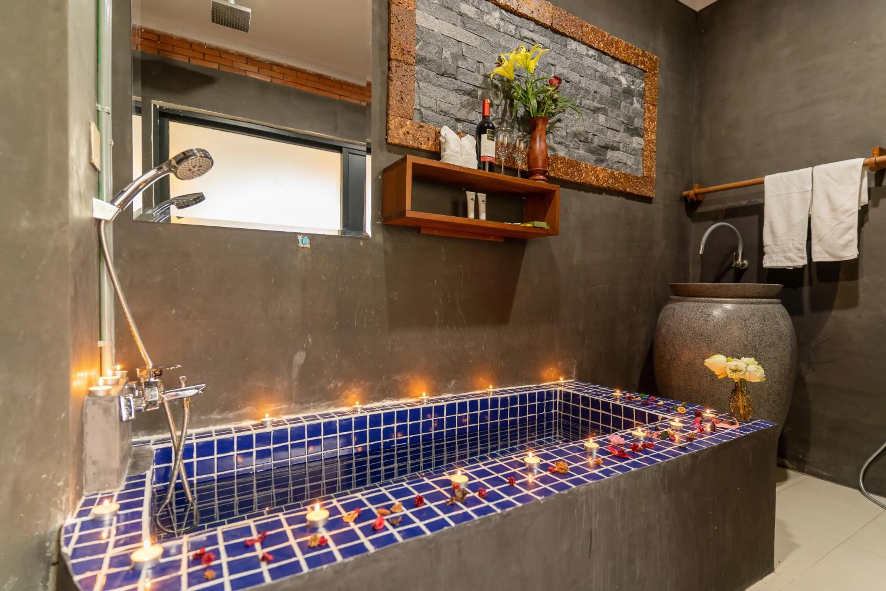 Hot Tub in Angkor Rithy Boutiquese