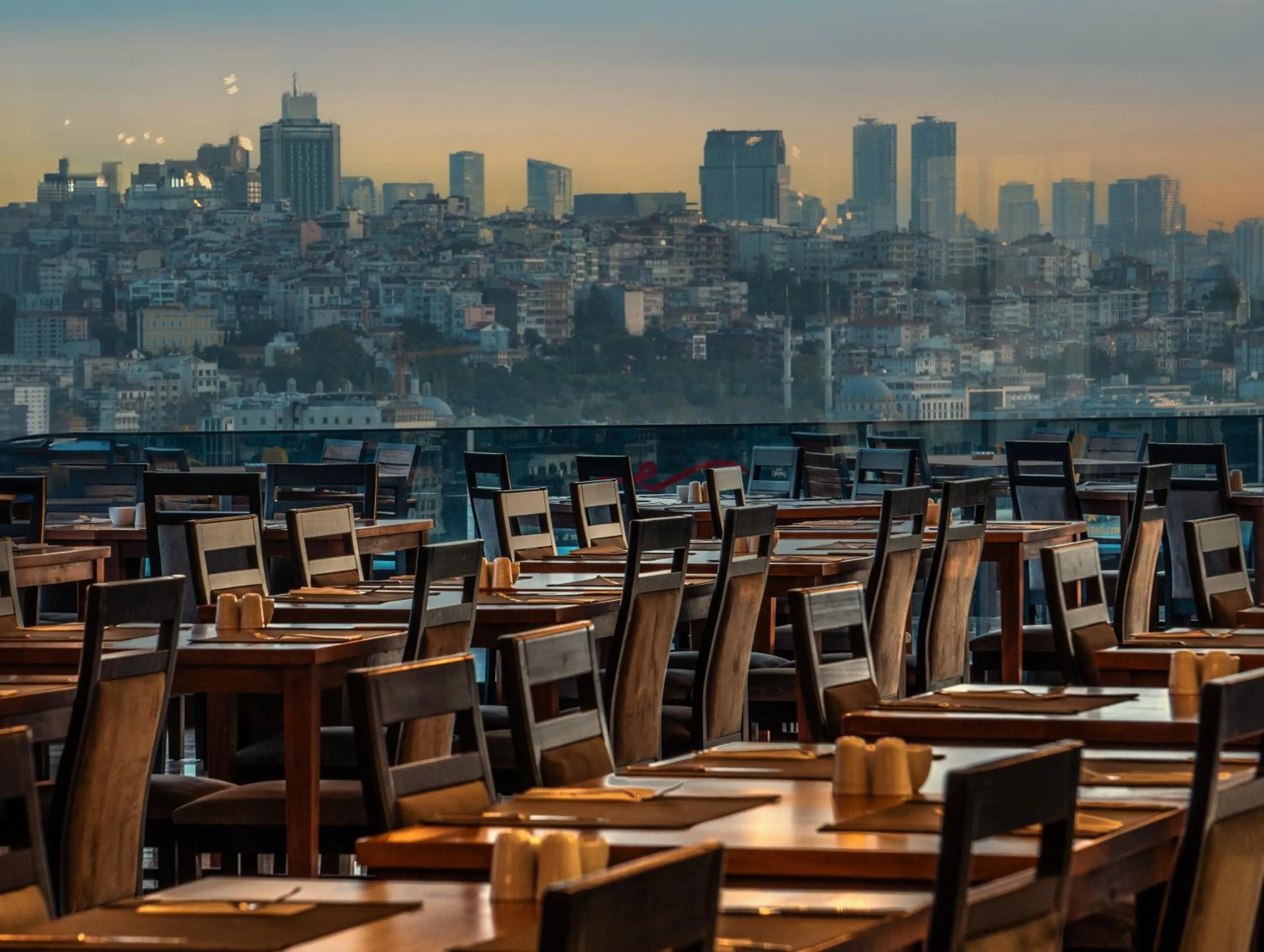 Restaurant/places to eat in Demiray Hotel Old City