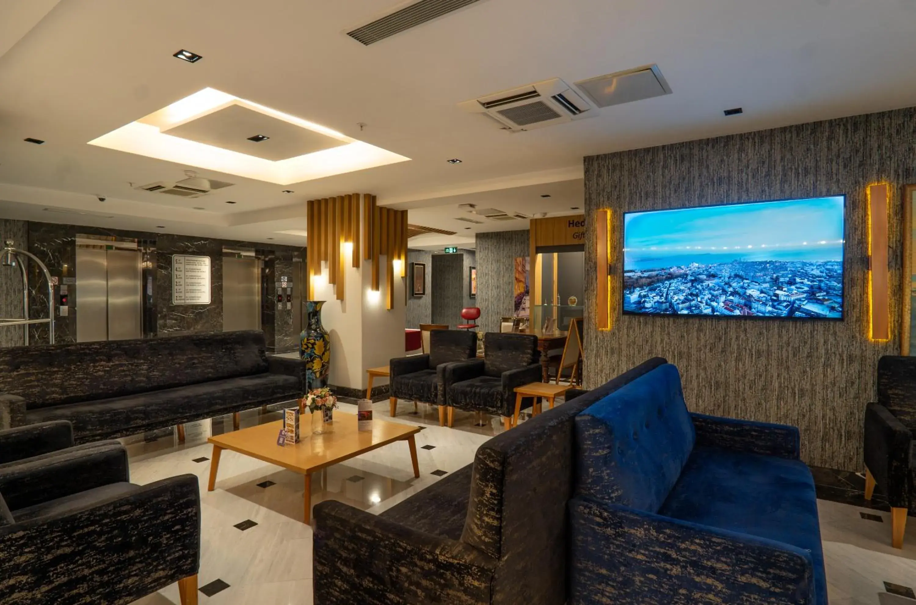 Lobby or reception in Demiray Hotel Old City Lobby or reception in Demiray Hotel Old City