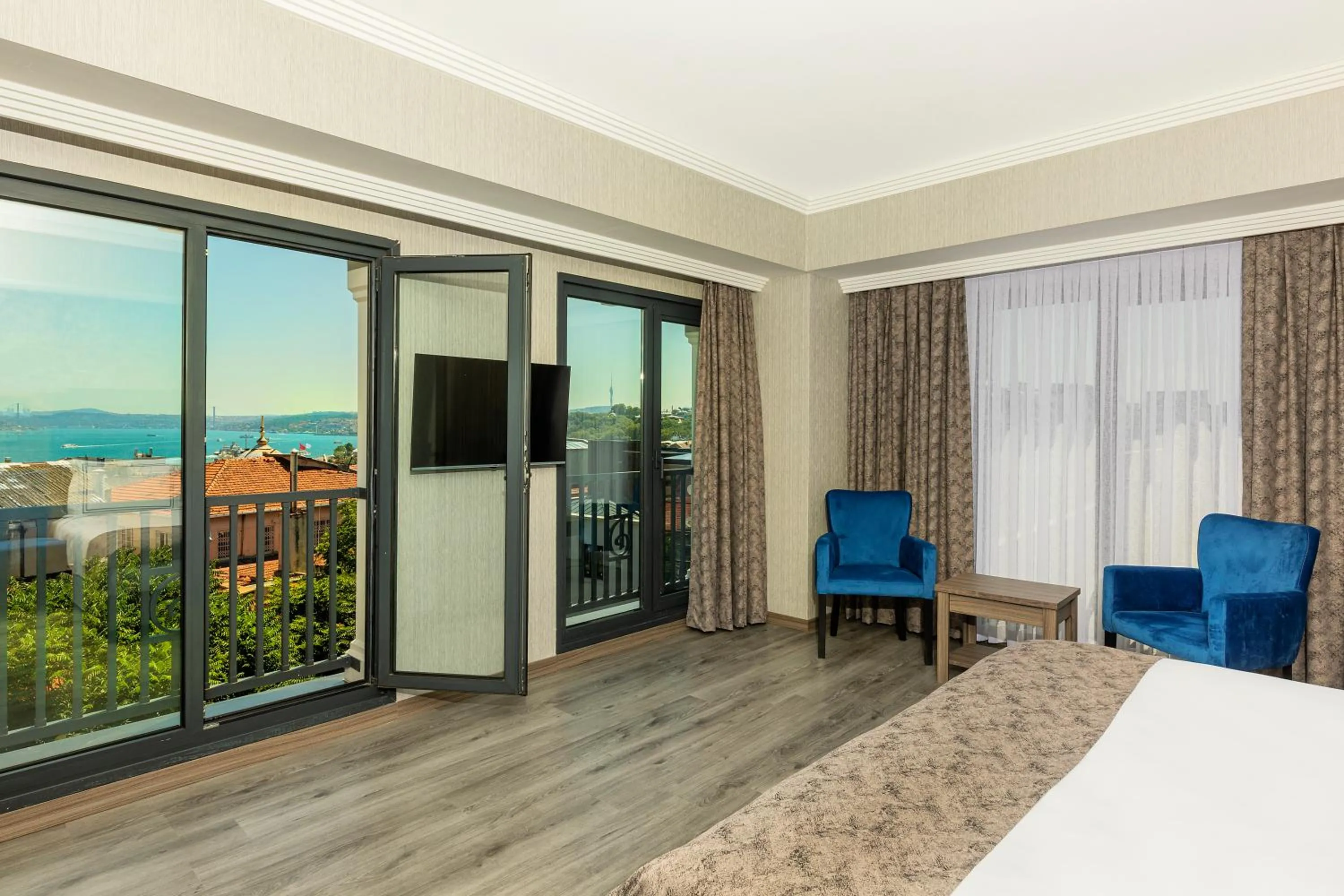 Sea view, Bed in Demiray Hotel Old City